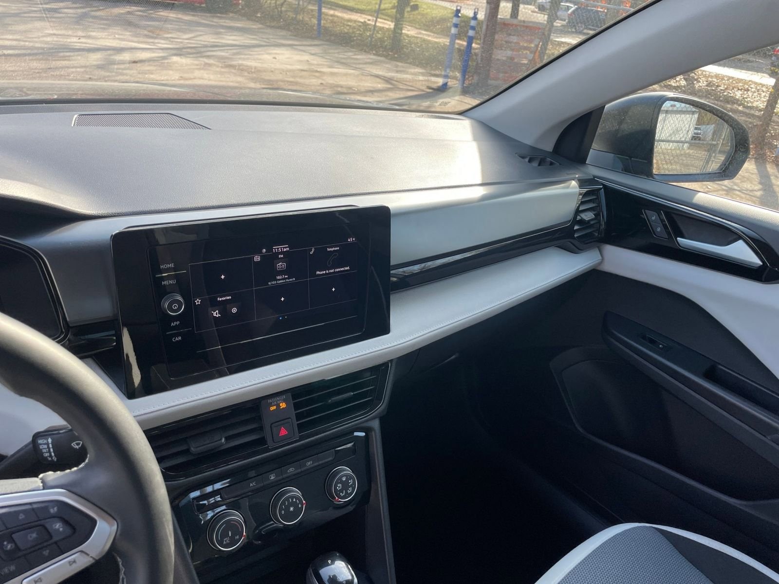 Thumbnail: 2025 Volkswagen Taos - 18