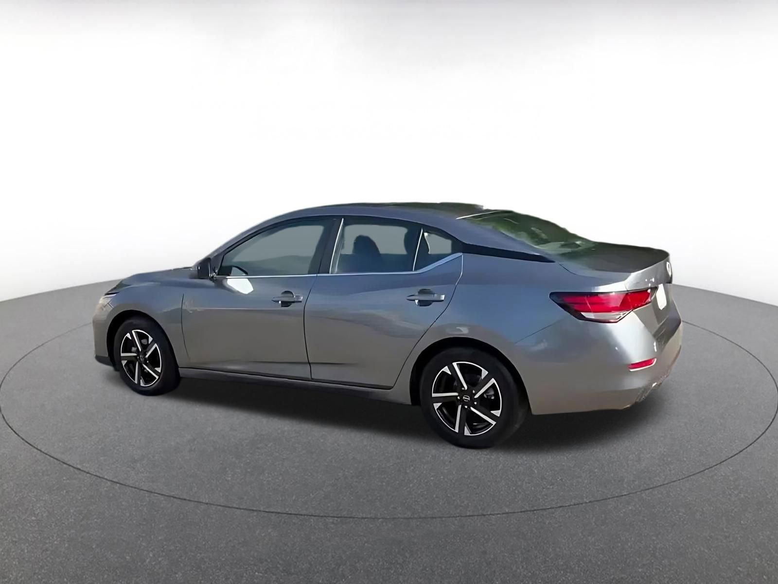 Thumbnail: 2025 Nissan Sentra - 10