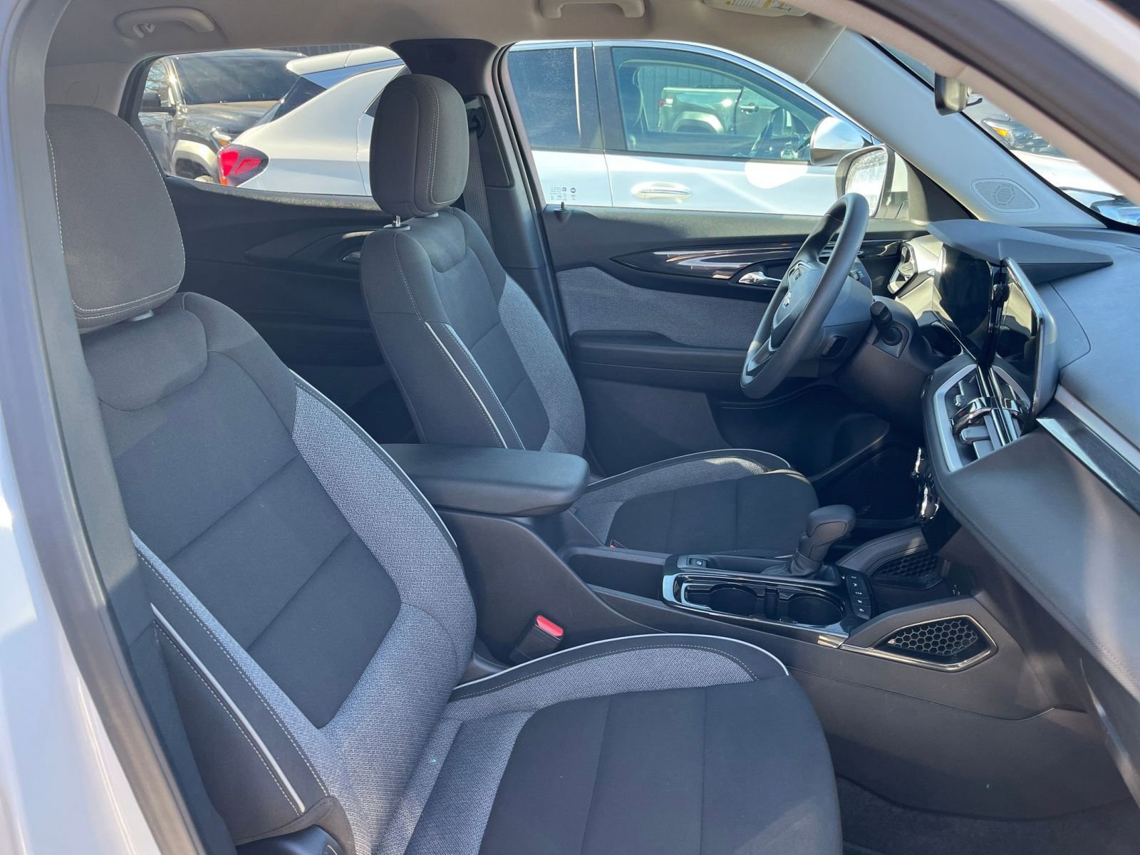 Thumbnail: 2025 Chevrolet TrailBlazer - 34