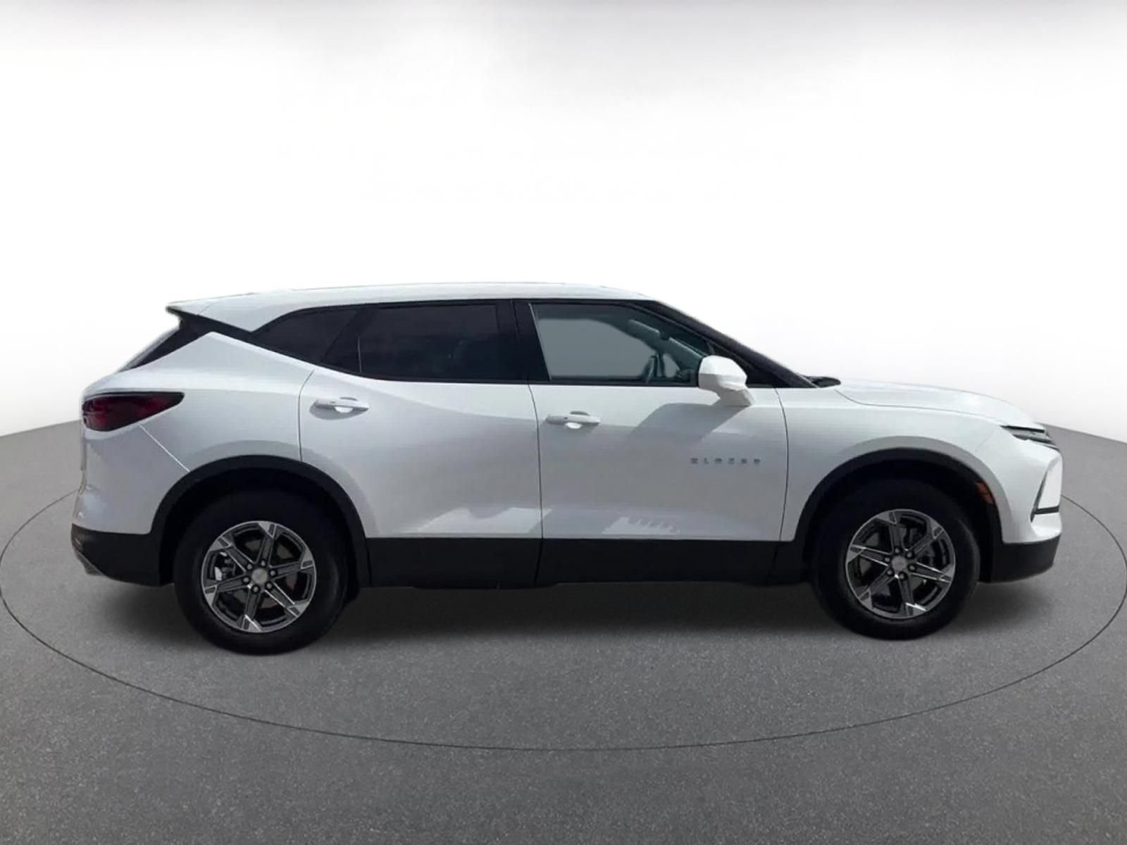 Thumbnail: 2025 Chevrolet Blazer - 16