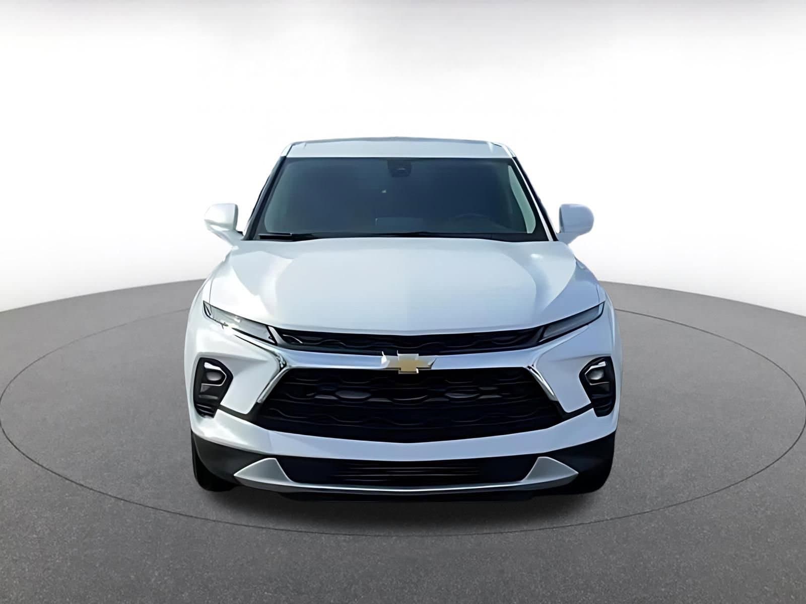 Thumbnail: 2025 Chevrolet Blazer - 4