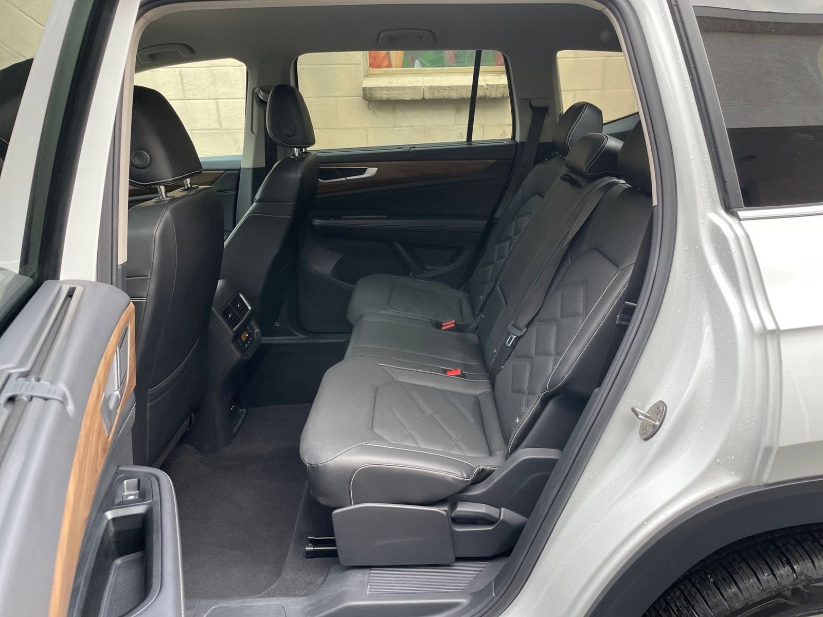 Thumbnail: 2025 Volkswagen Atlas - 25