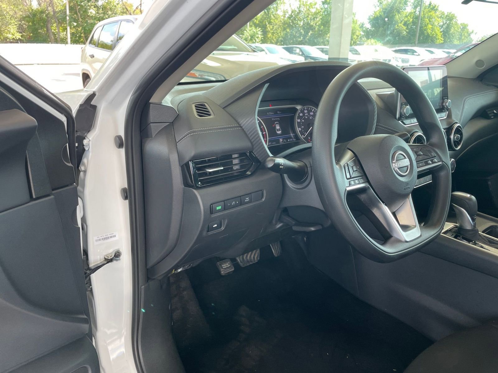 Thumbnail: 2024 Nissan Sentra - 32