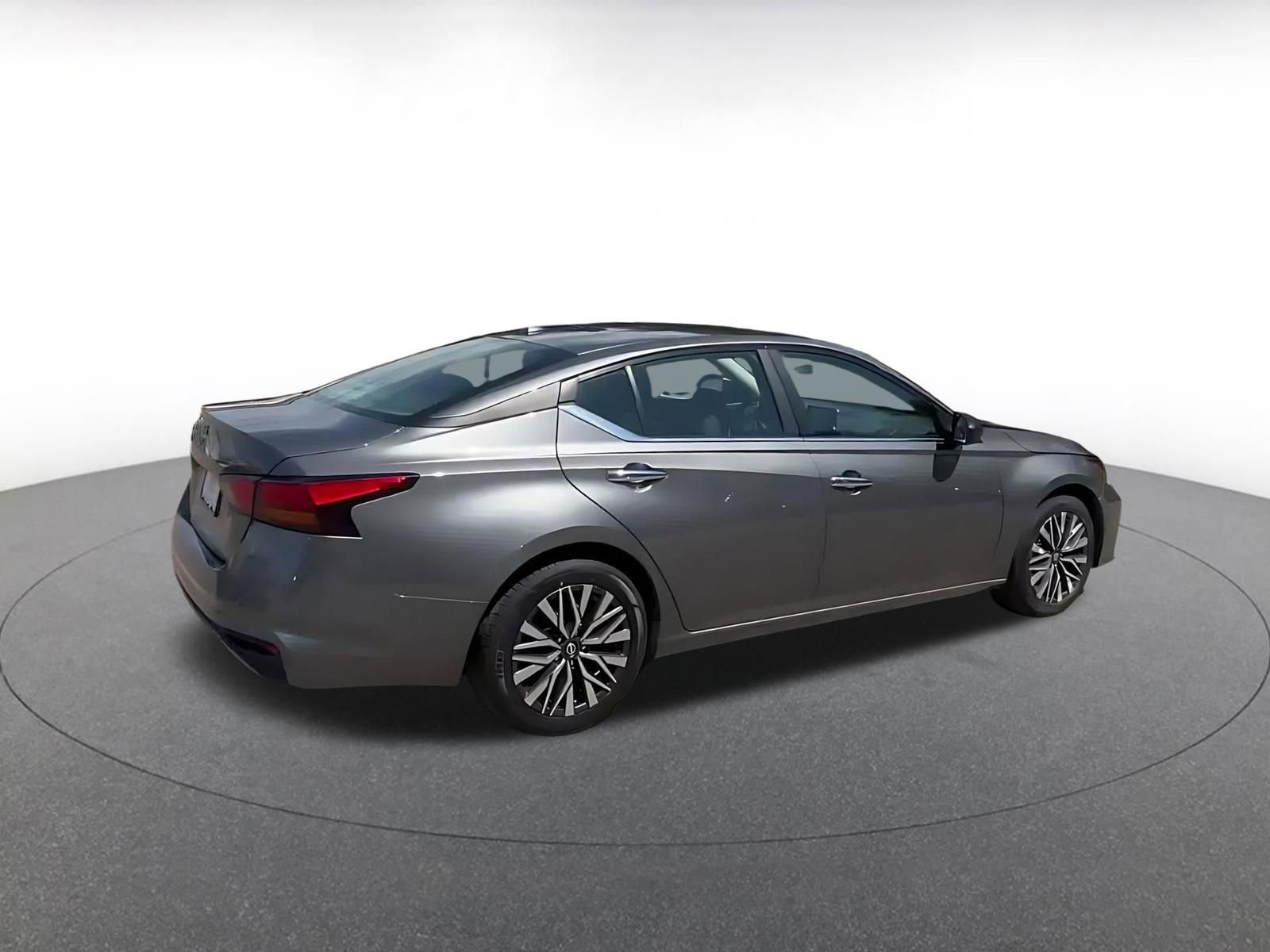 Thumbnail: 2025 Nissan Altima - 14
