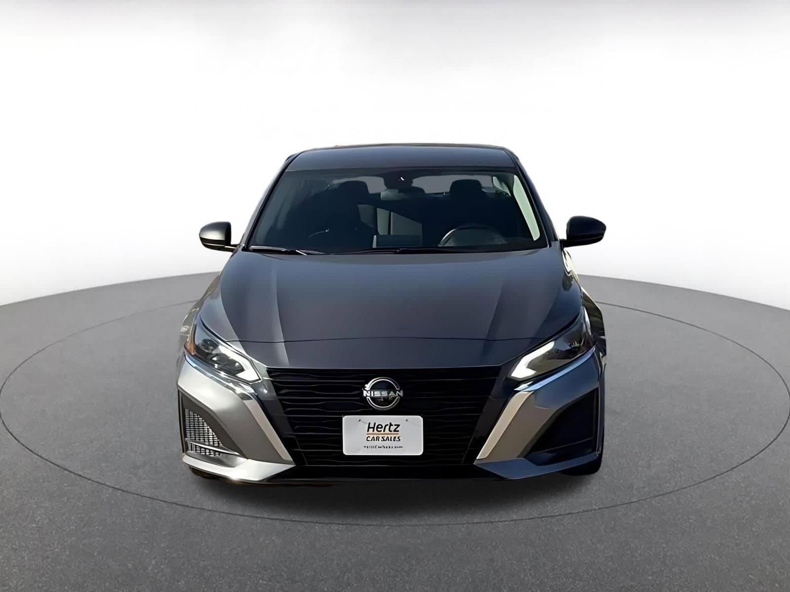 Thumbnail: 2025 Nissan Altima - 4