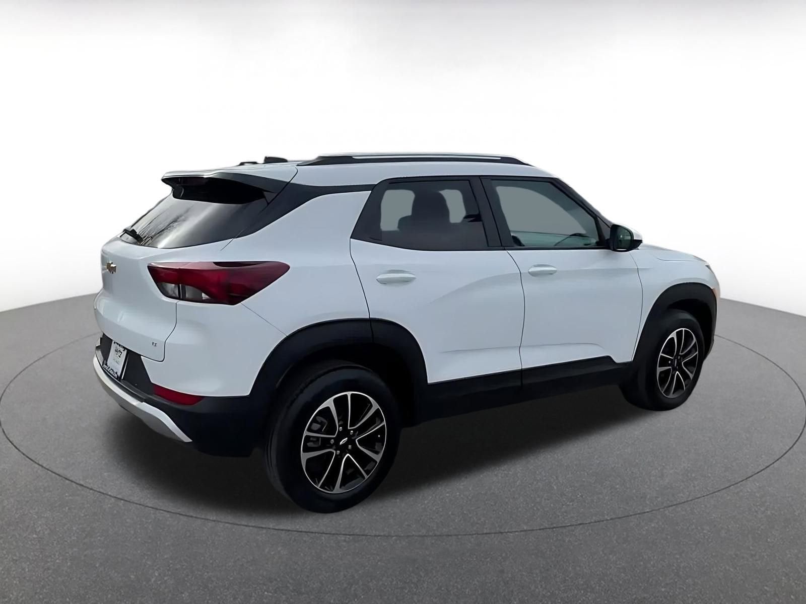 Thumbnail: 2025 Chevrolet TrailBlazer - 15