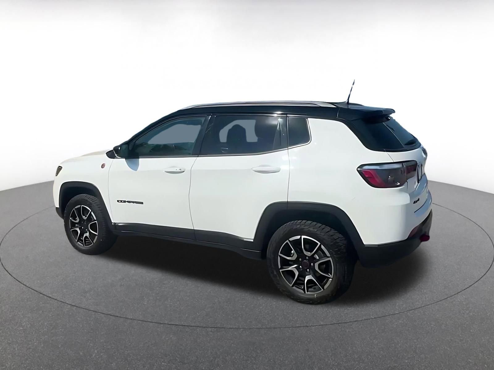 Thumbnail: 2025 Jeep Compass - 10