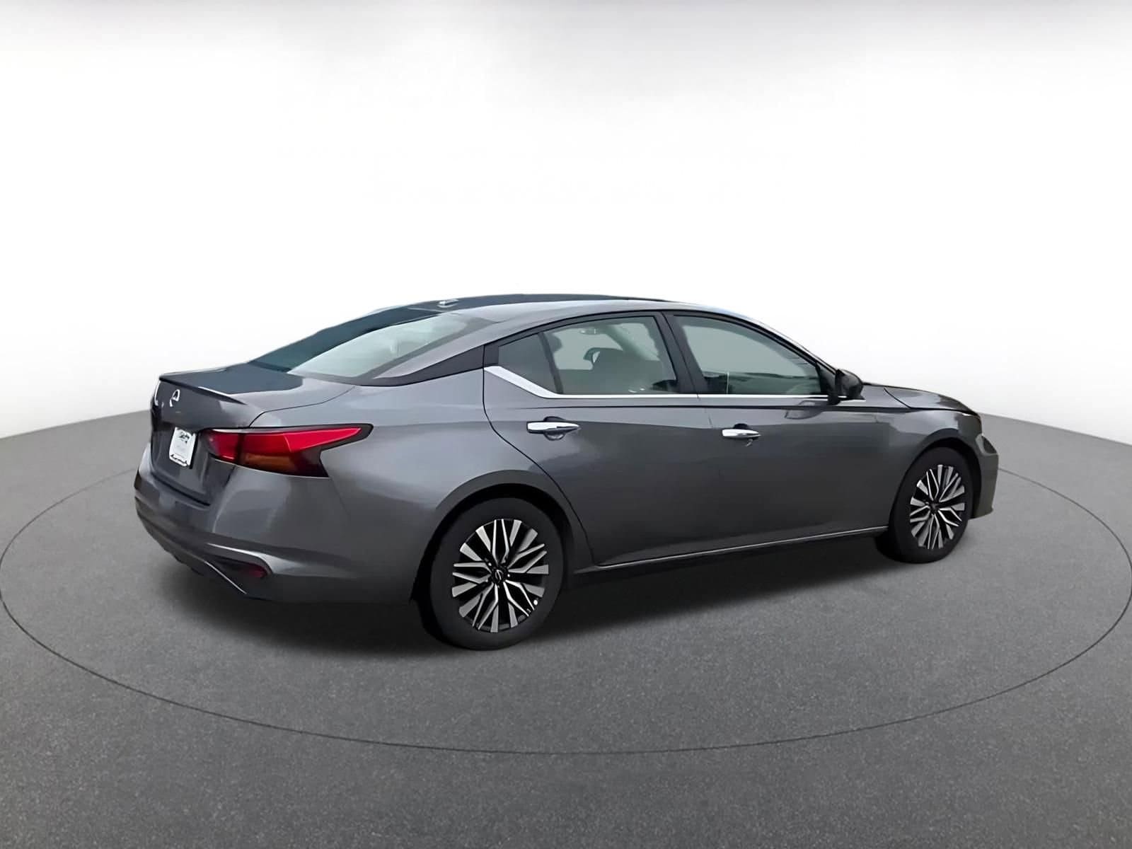 Thumbnail: 2025 Nissan Altima - 15