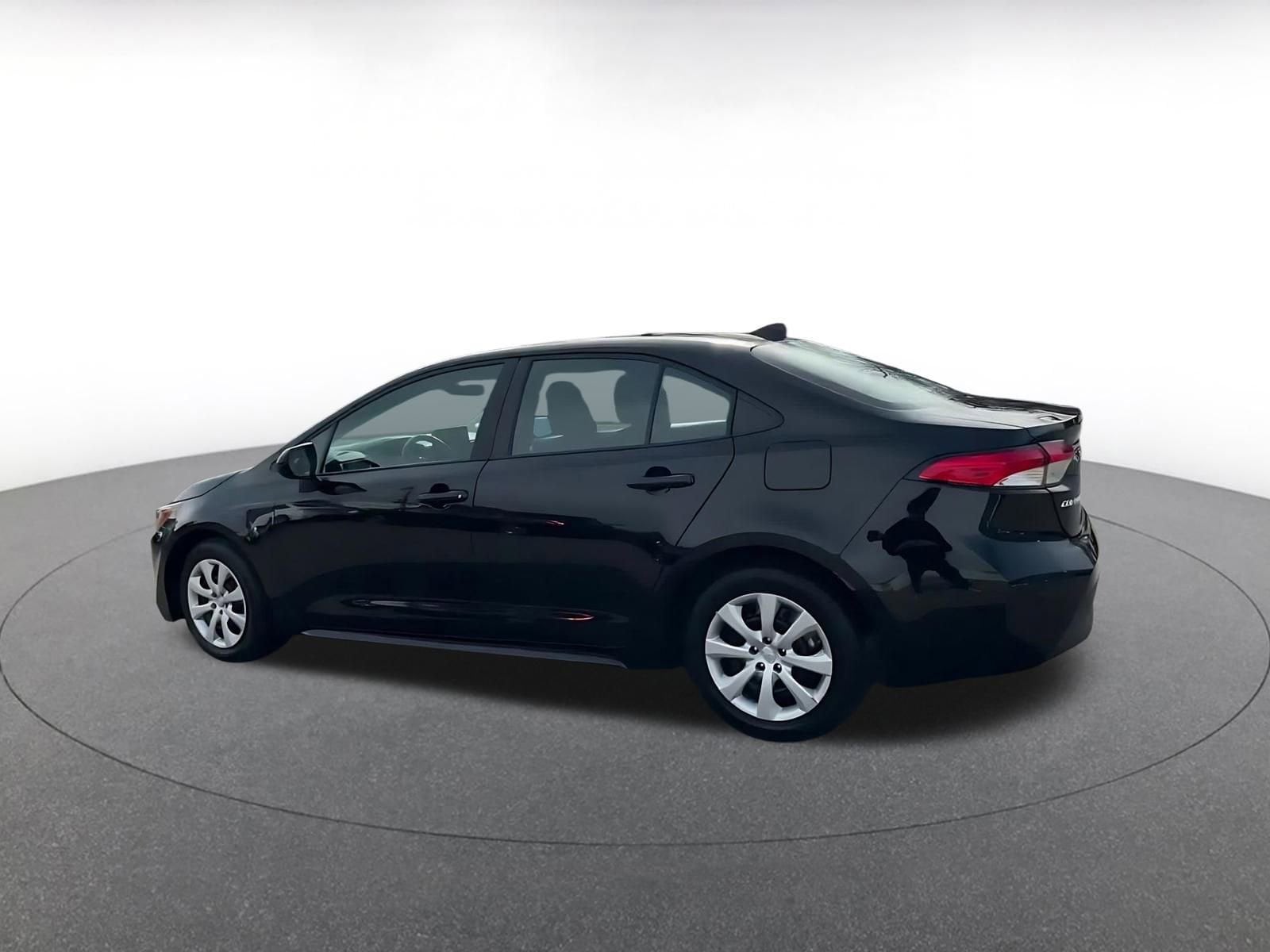 Thumbnail: 2025 Toyota Corolla - 10