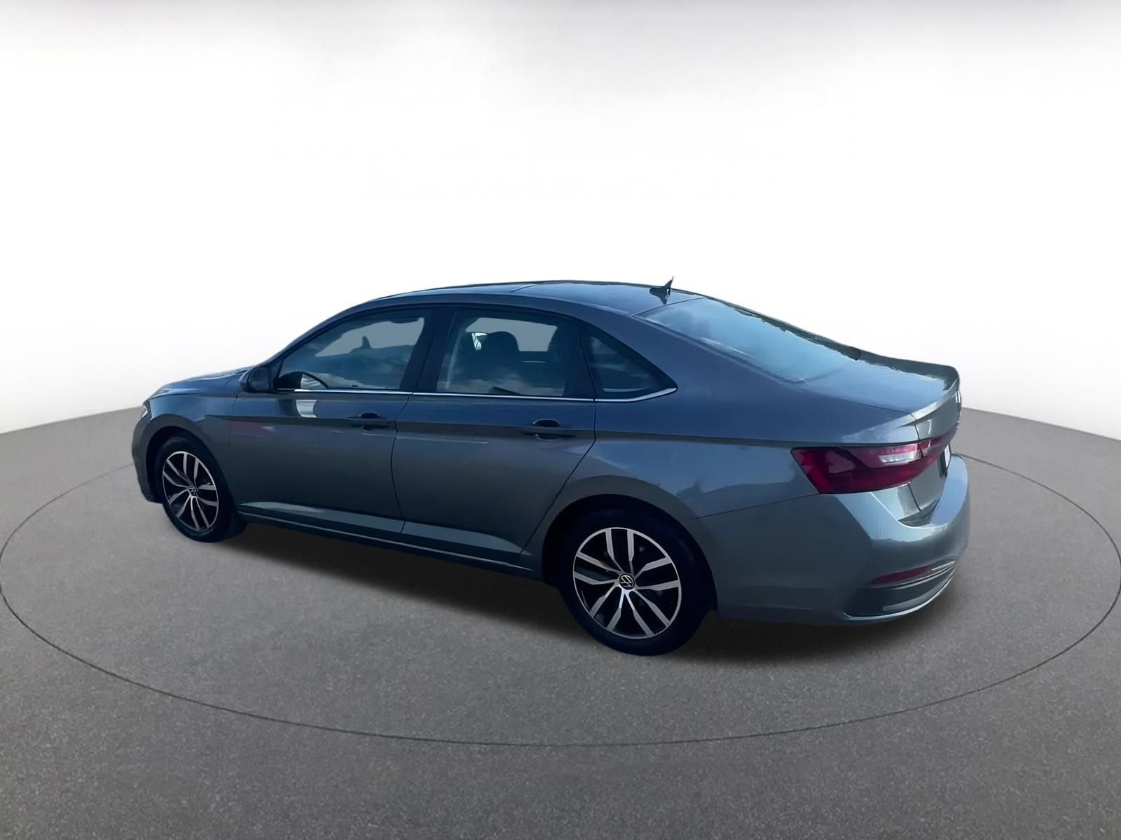 Thumbnail: 2025 Volkswagen Jetta - 10