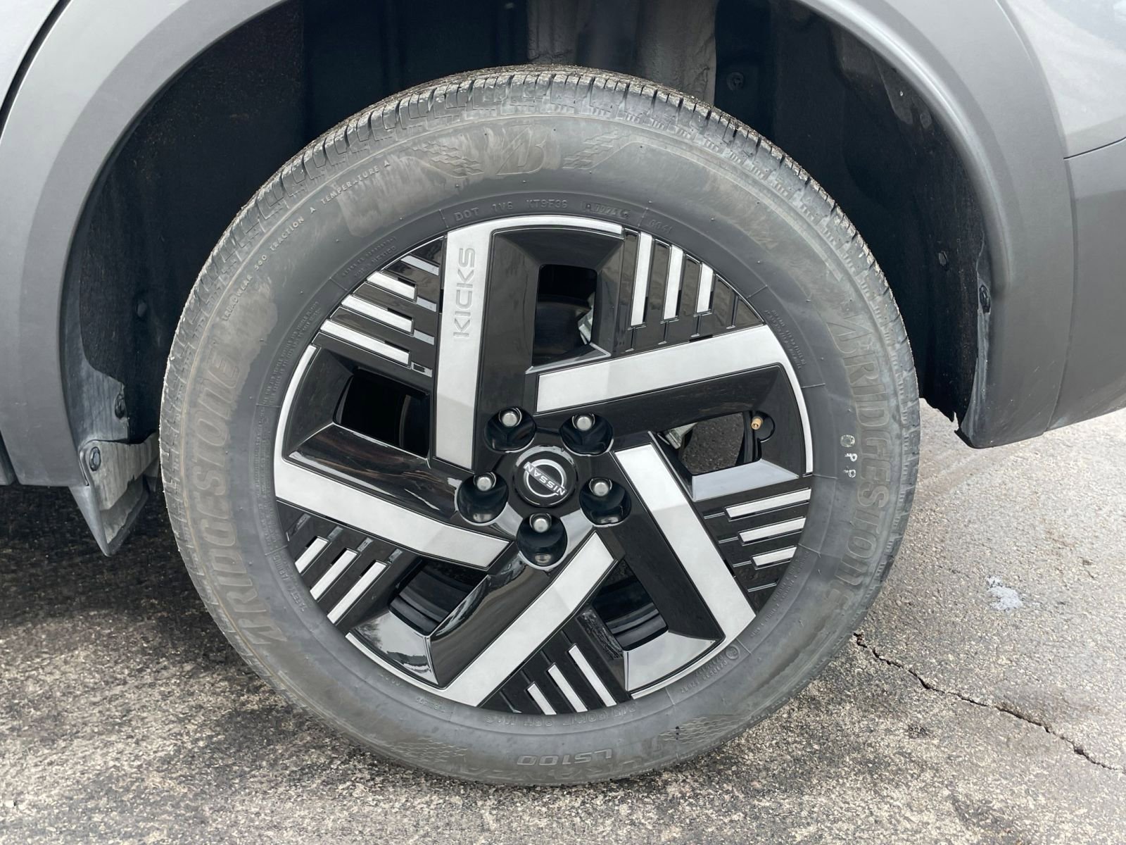 Thumbnail: 2025 Nissan Kicks - 28