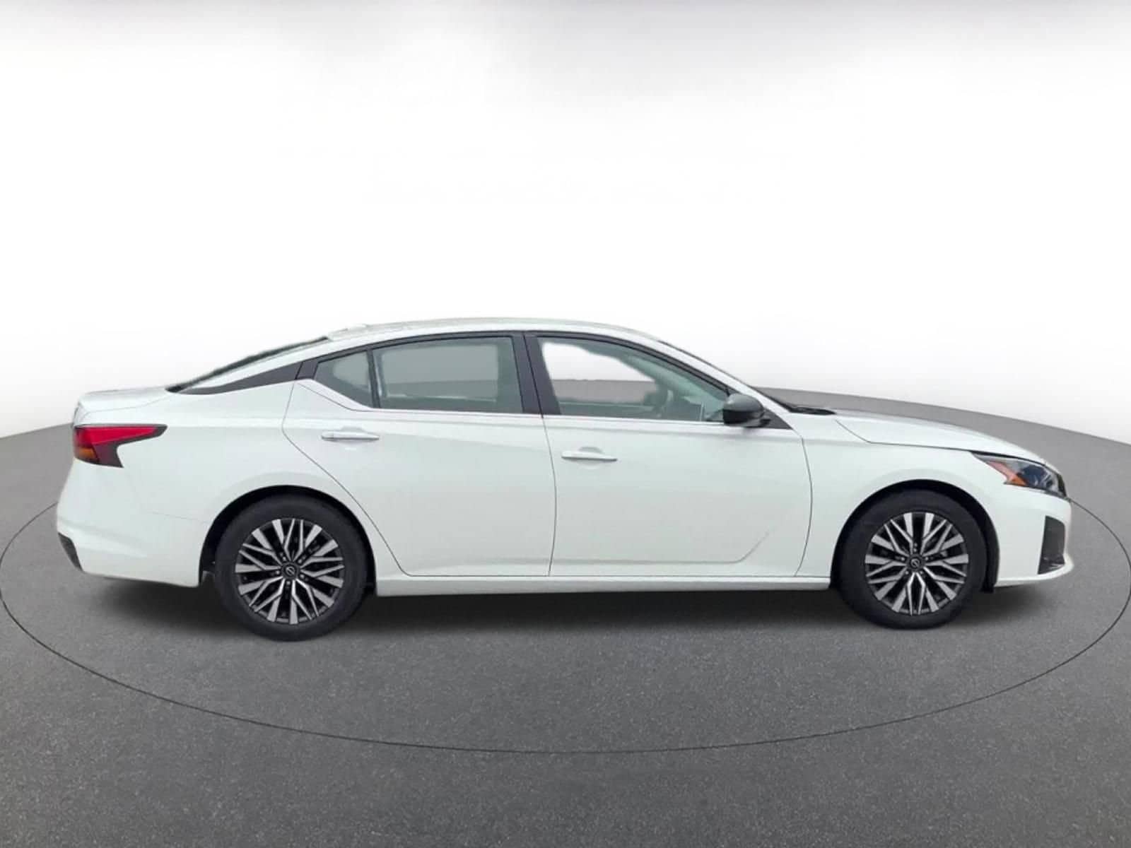 Thumbnail: 2025 Nissan Altima - 16