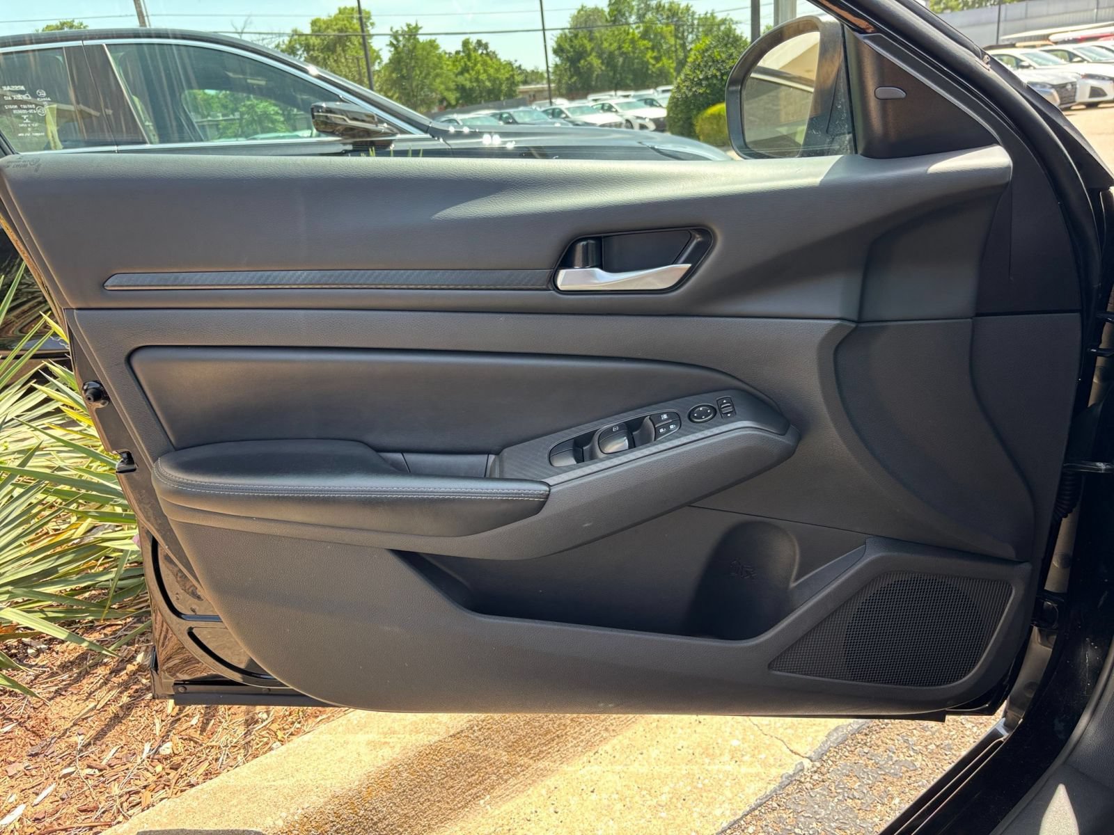 Thumbnail: 2025 Nissan Altima - 18
