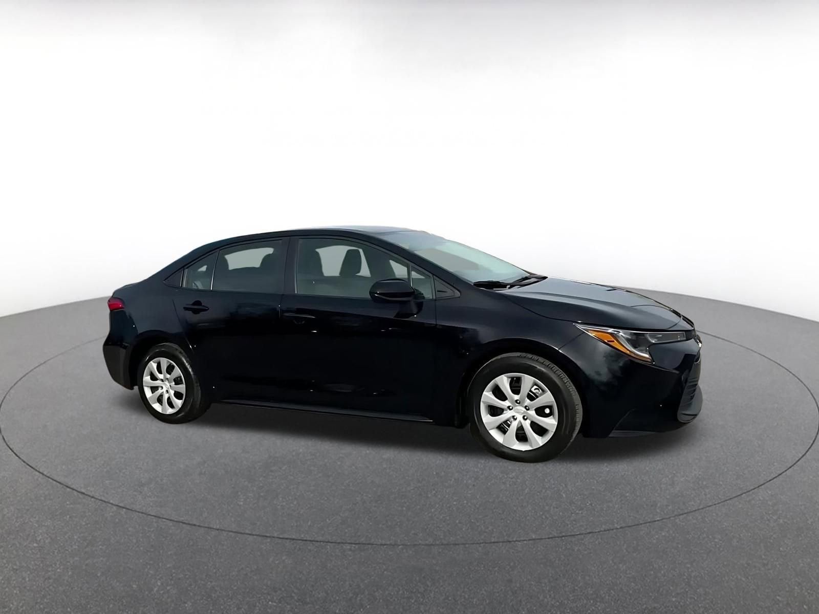 Thumbnail: 2025 Toyota Corolla - 2