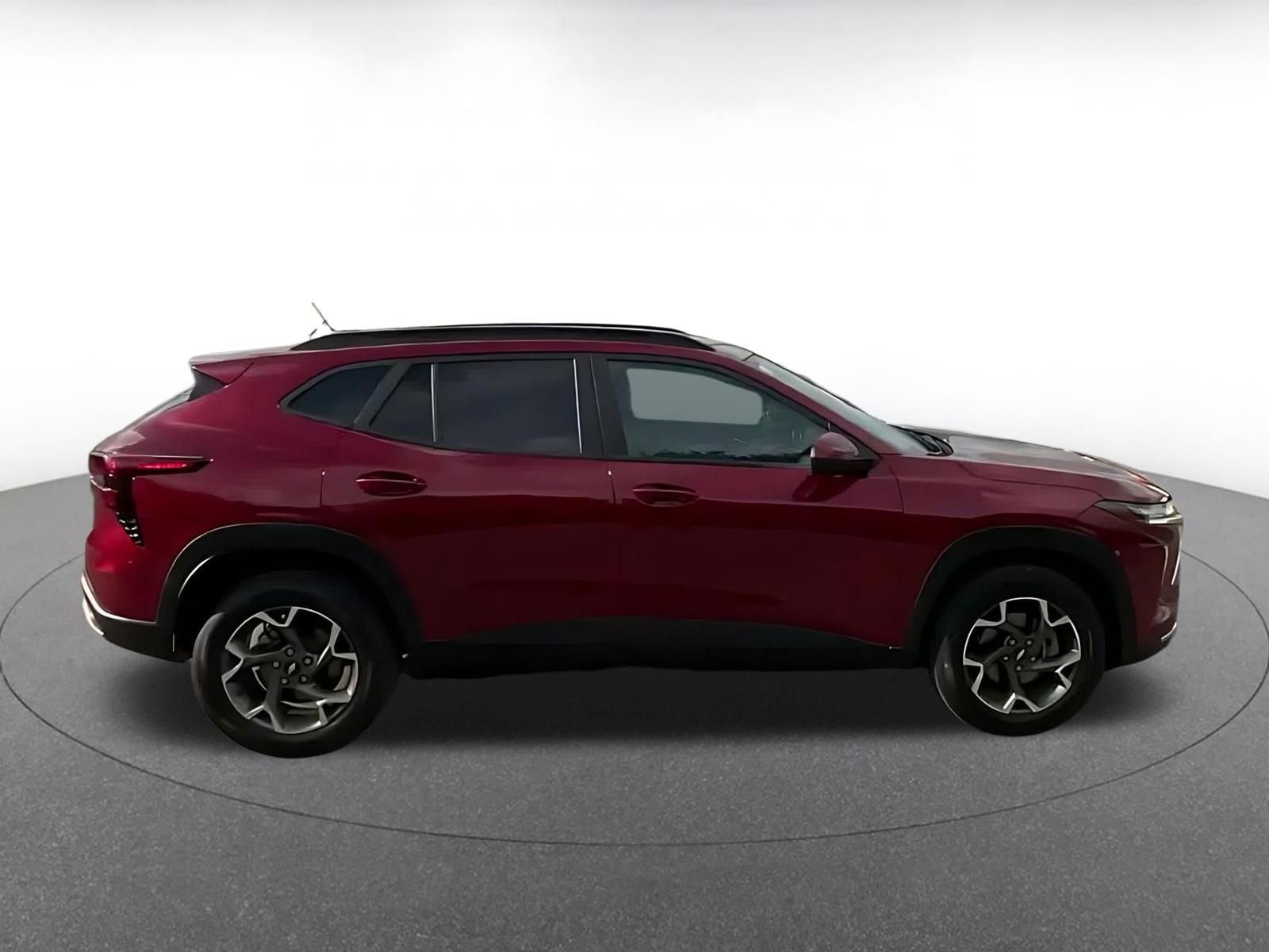 Thumbnail: 2025 Chevrolet Trax - 16