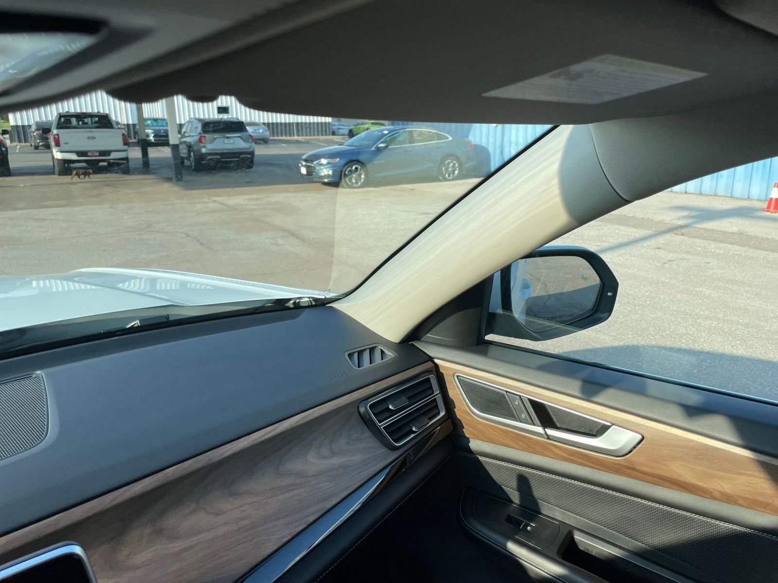 Thumbnail: 2024 Volkswagen Atlas - 35