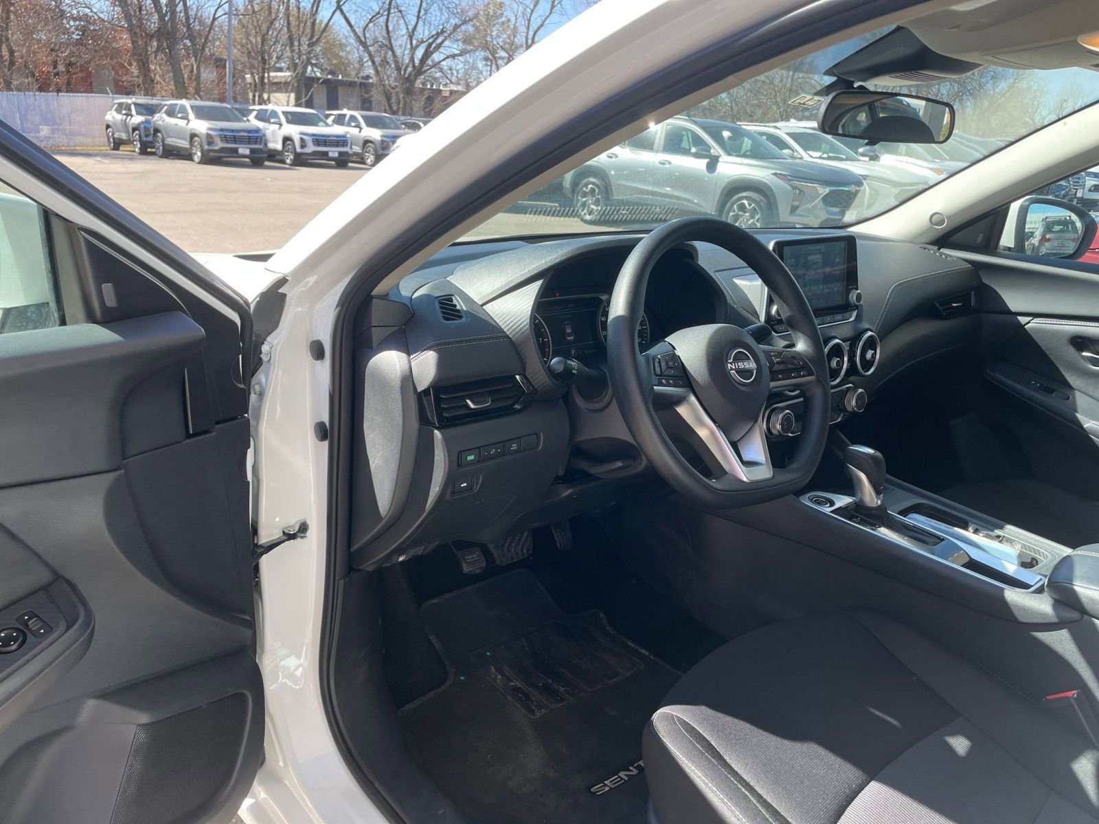 Thumbnail: 2025 Nissan Sentra - 32