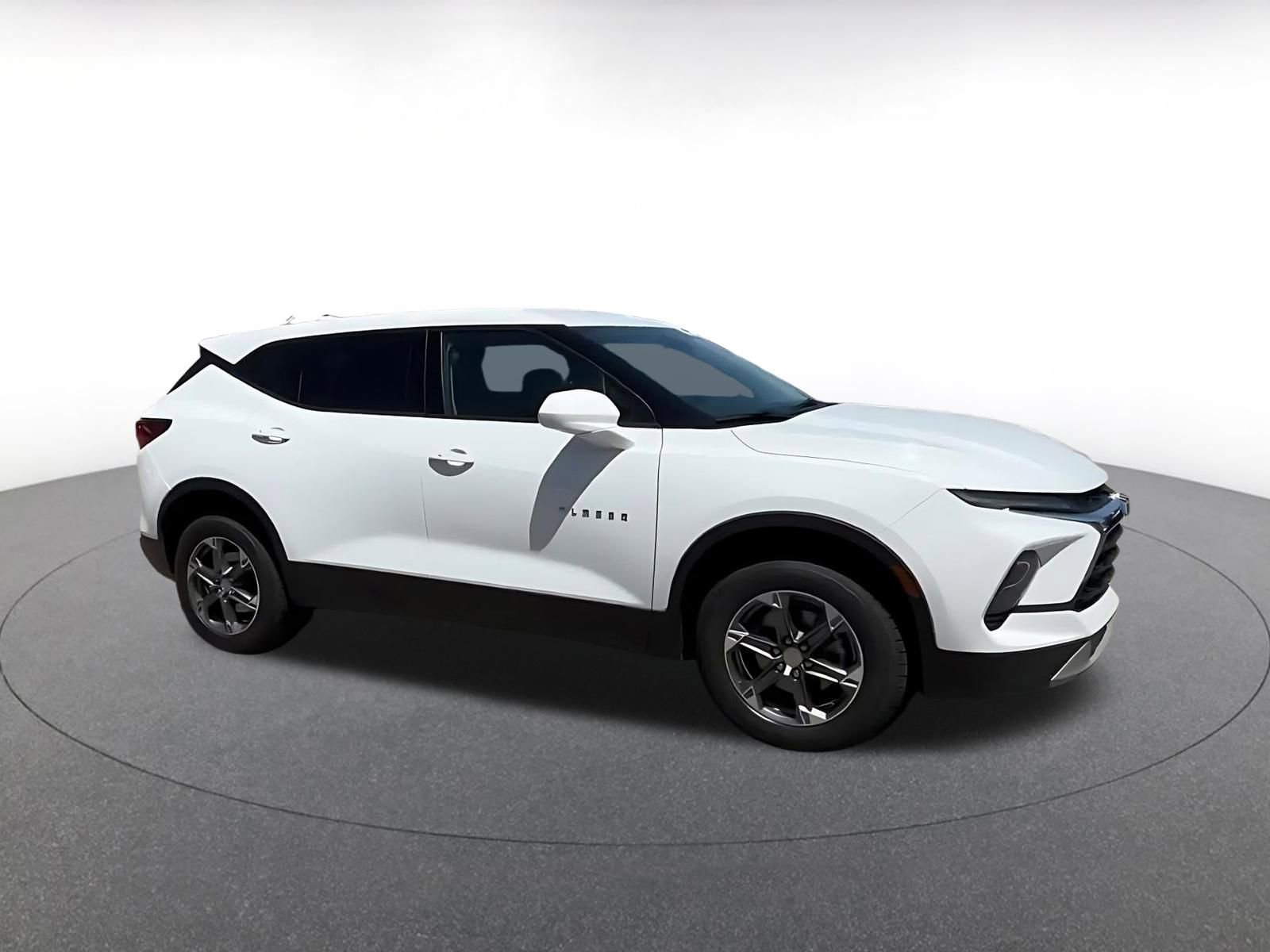 Thumbnail: 2025 Chevrolet Blazer - 2
