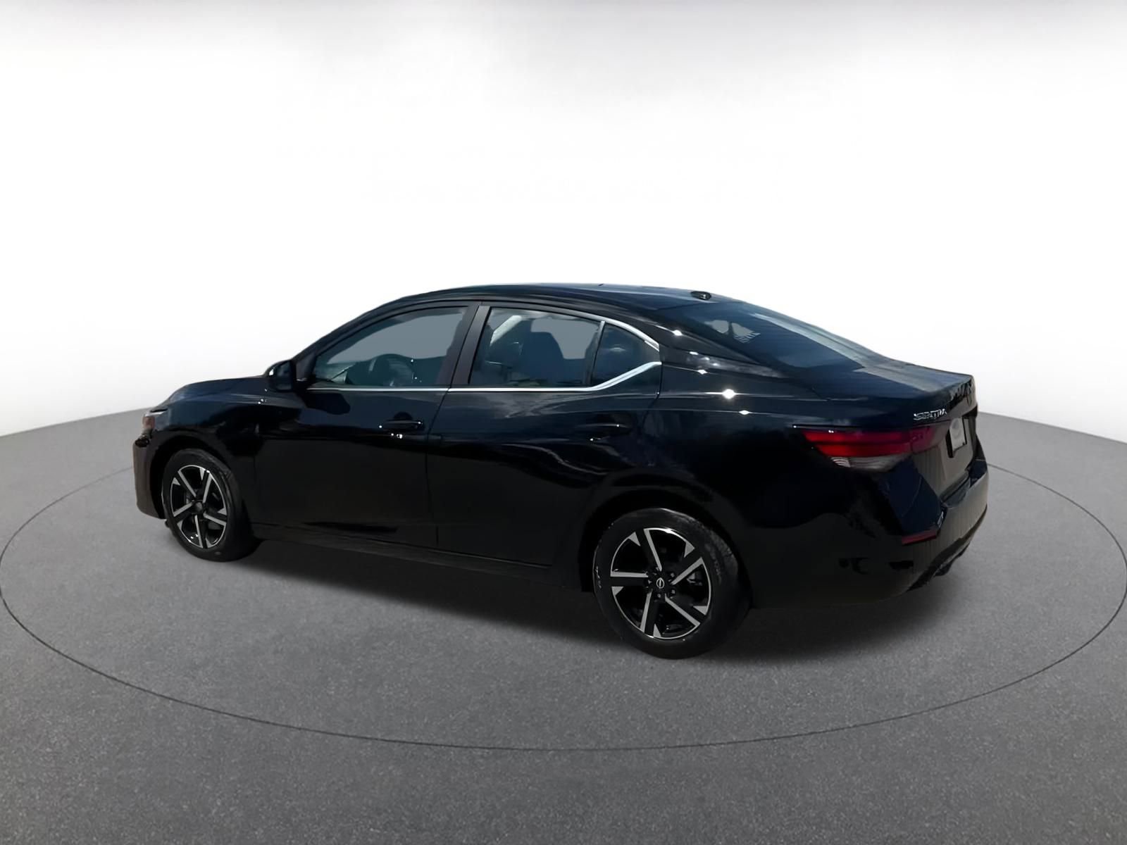 Thumbnail: 2024 Nissan Sentra - 10