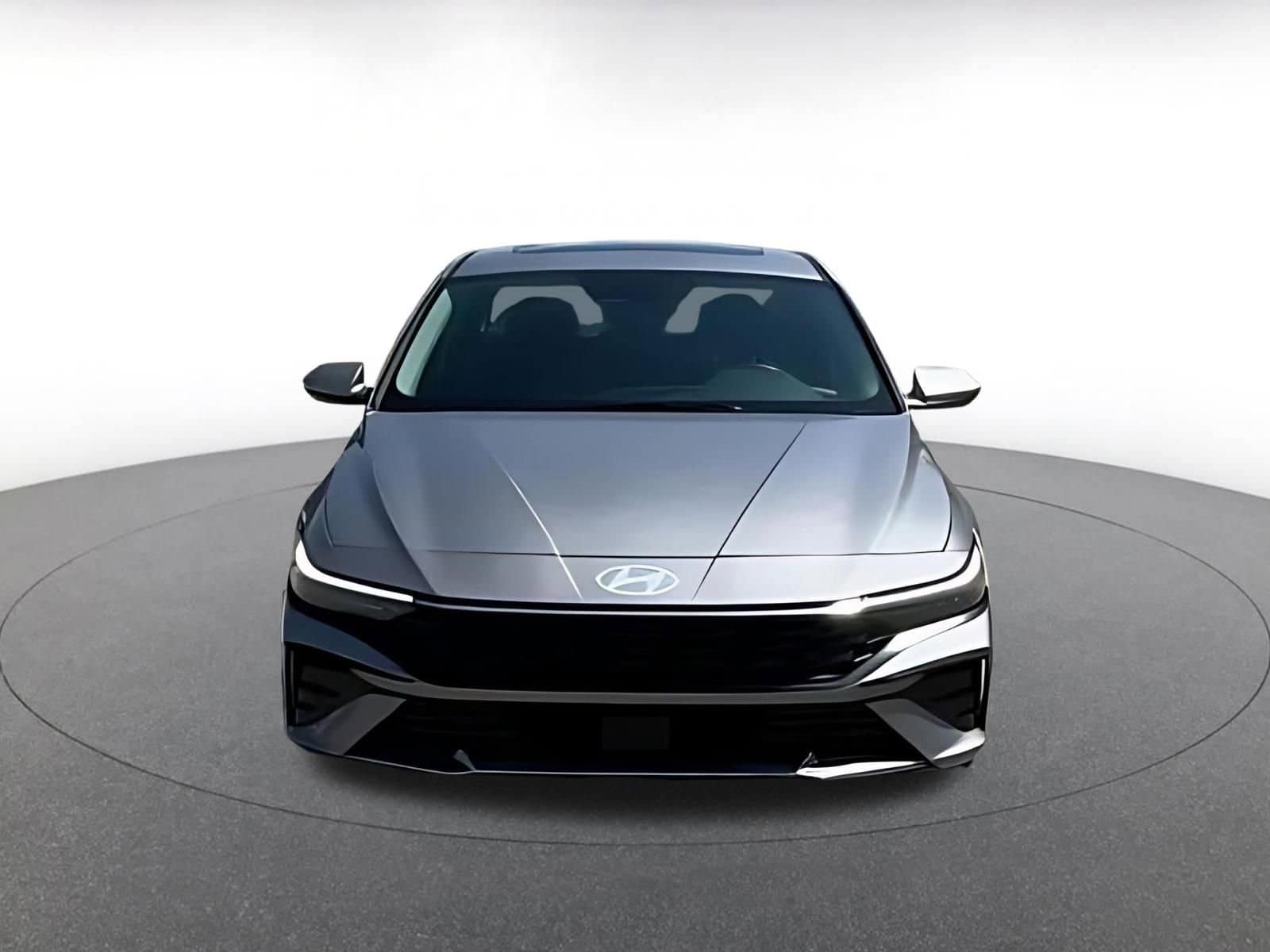 Thumbnail: 2025 Hyundai Elantra - 4