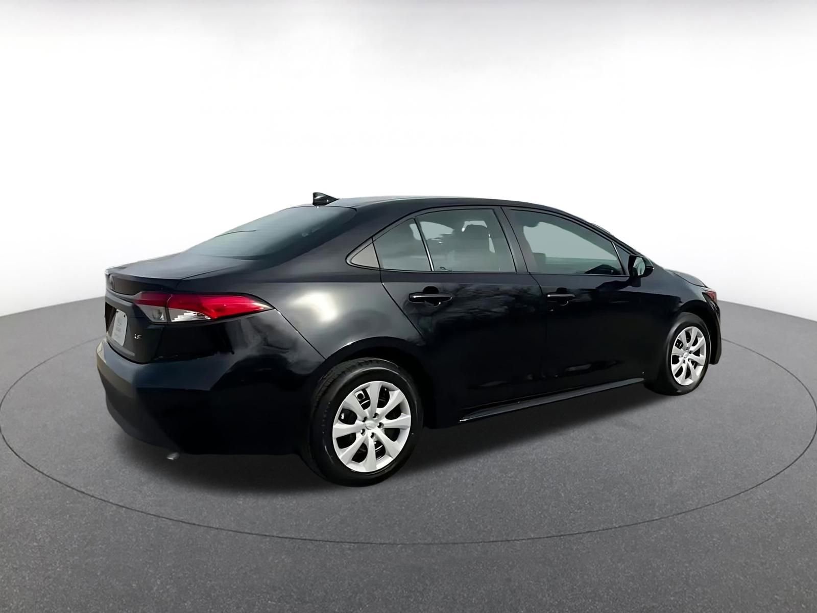 Thumbnail: 2025 Toyota Corolla - 14