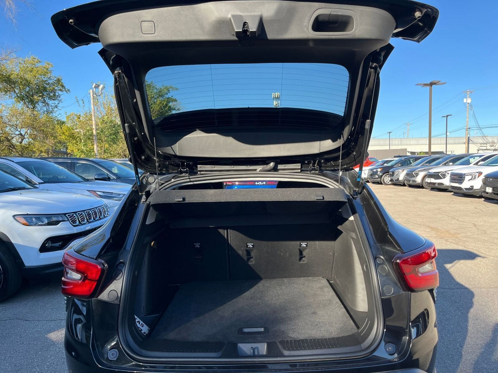 Thumbnail: 2025 Chevrolet Trax - 30