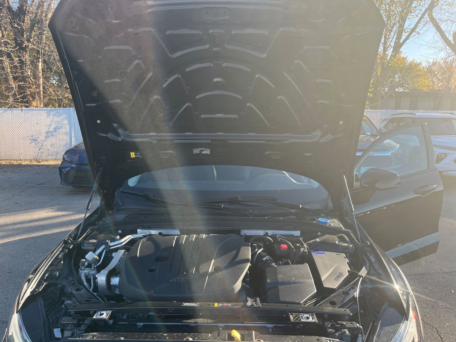 Thumbnail: 2025 Volvo S60 - 33