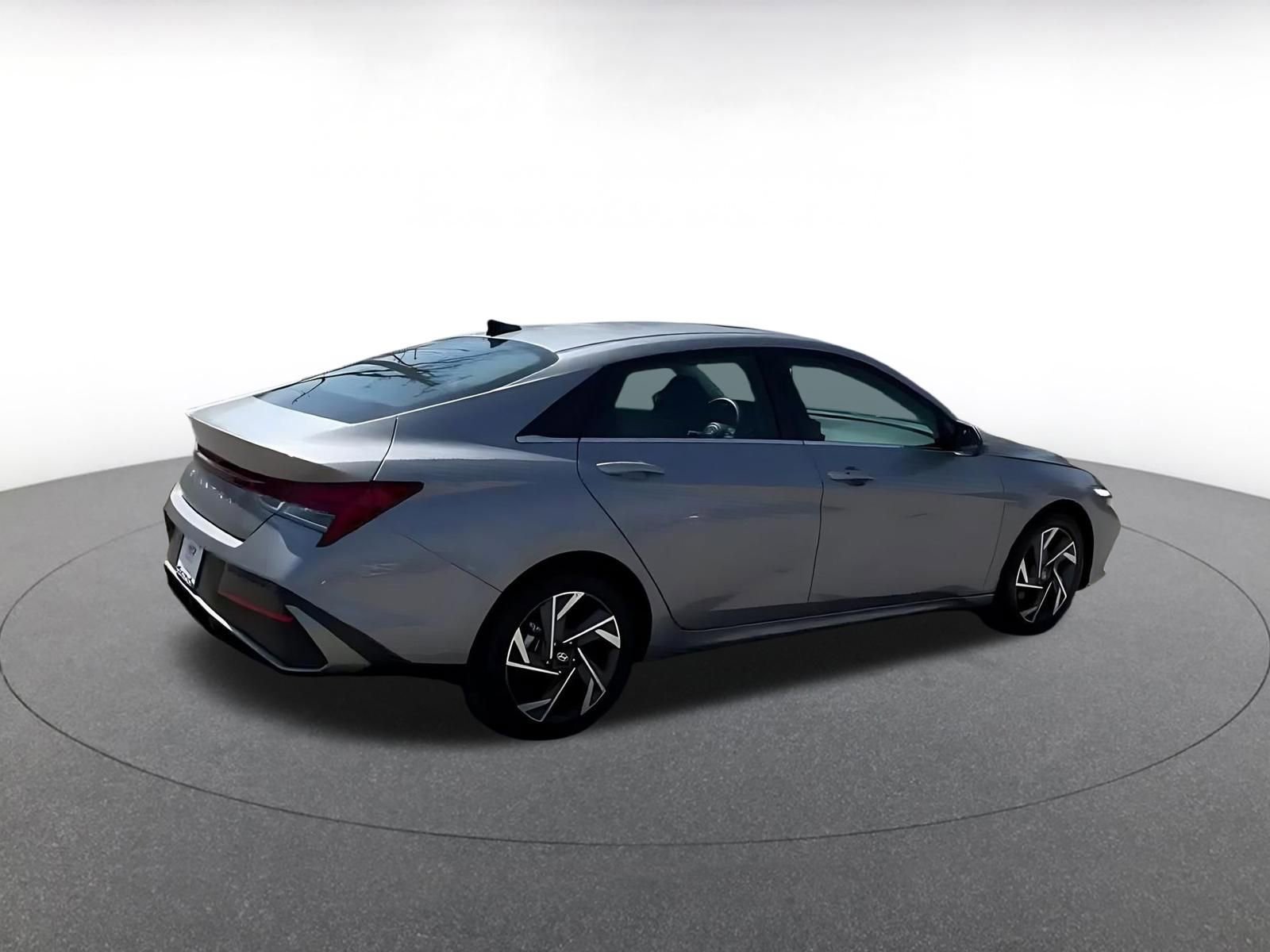 Thumbnail: 2025 Hyundai Elantra - 15