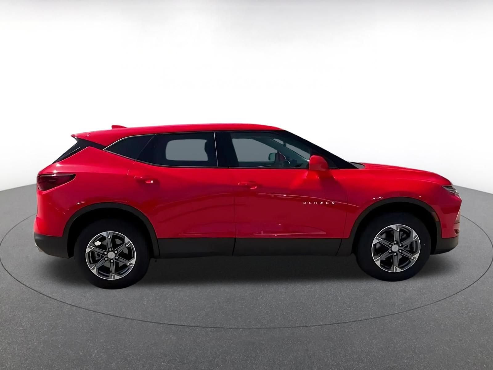 Thumbnail: 2026 Chevrolet Blazer - 15