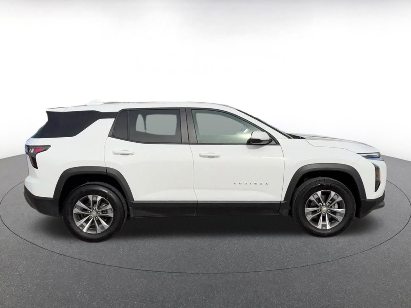 Thumbnail: 2025 Chevrolet Equinox - 16