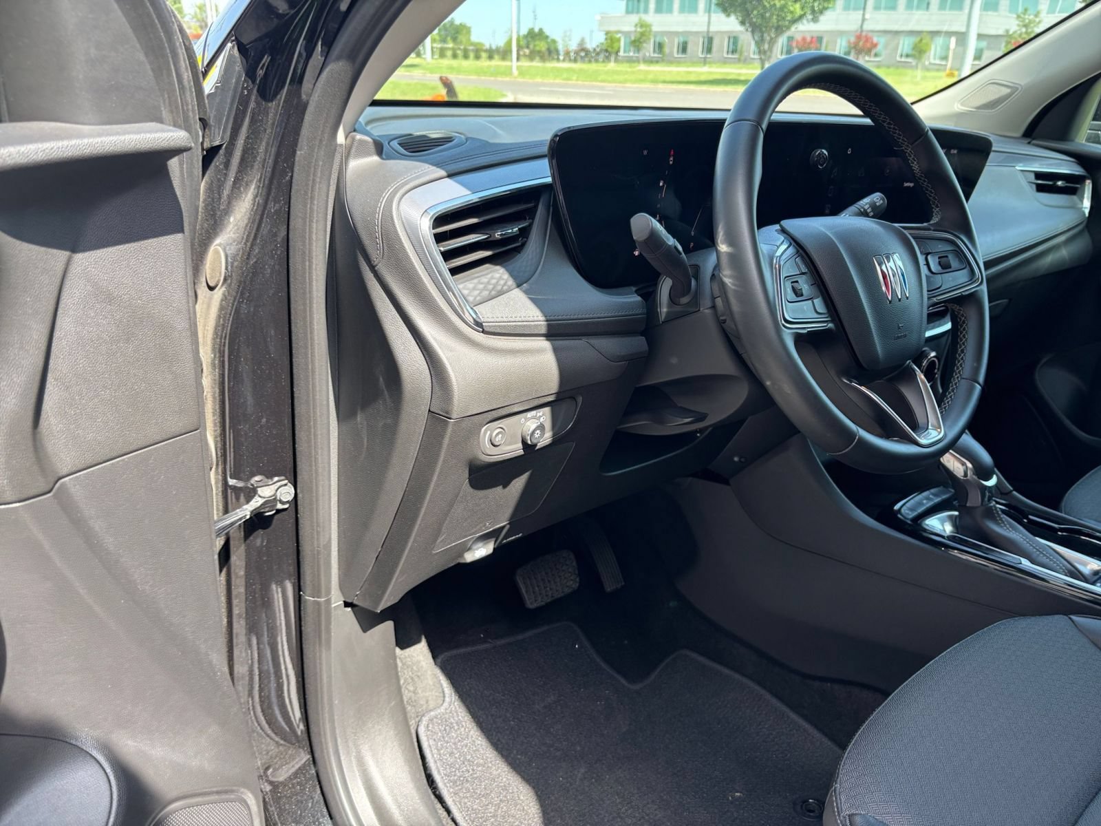 Thumbnail: 2025 Buick Encore GX - 28