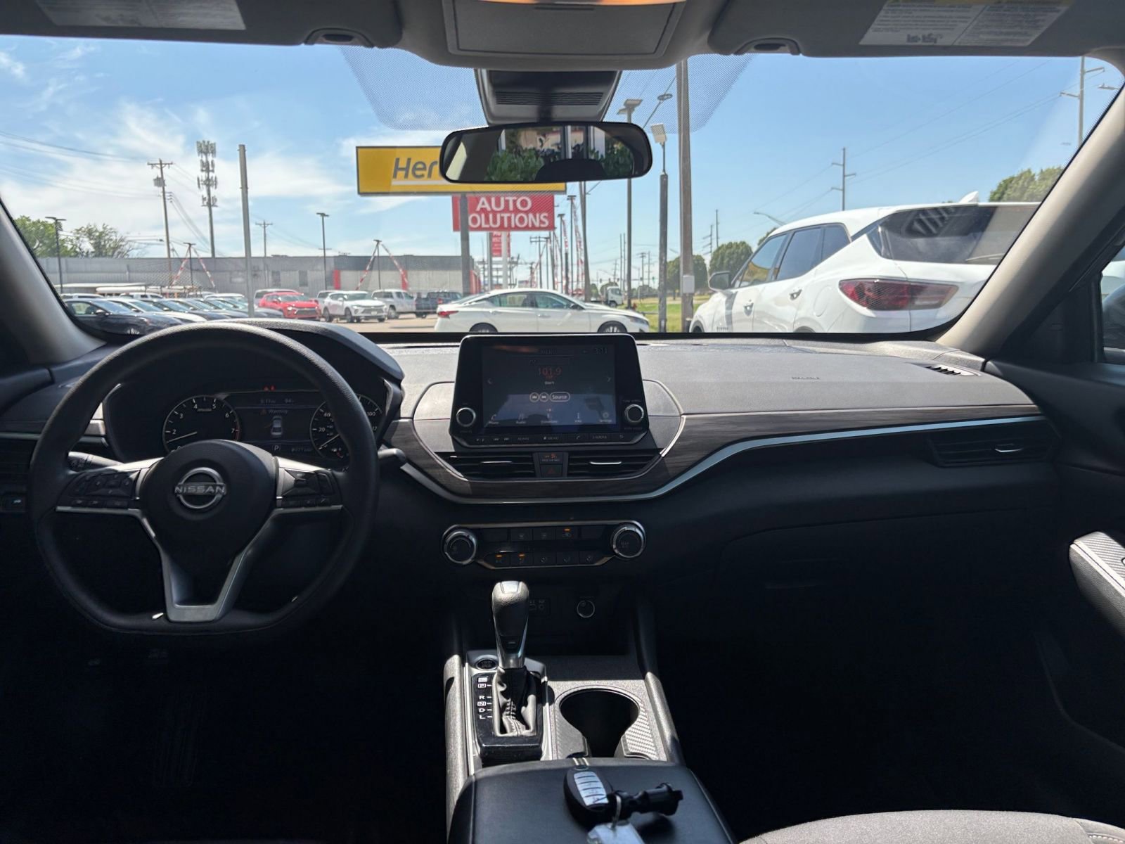 Thumbnail: 2025 Nissan Altima - 33