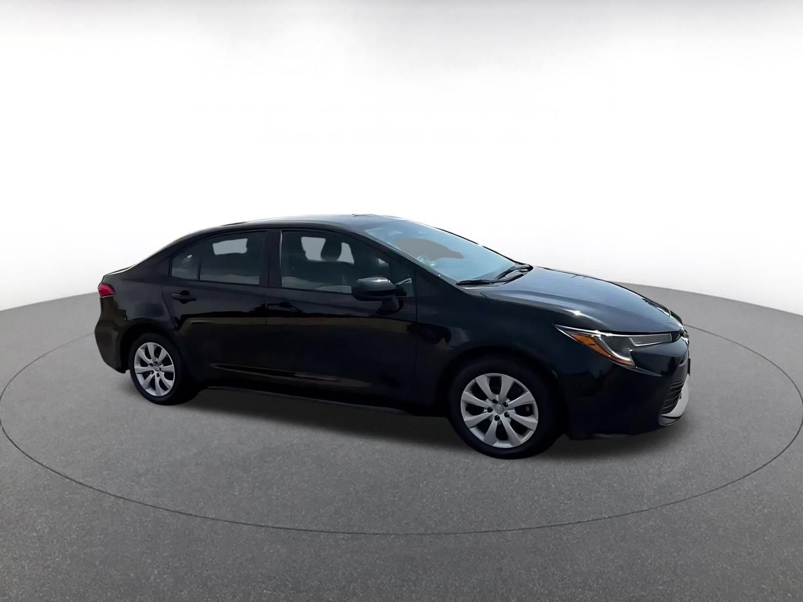 Thumbnail: 2025 Toyota Corolla - 2