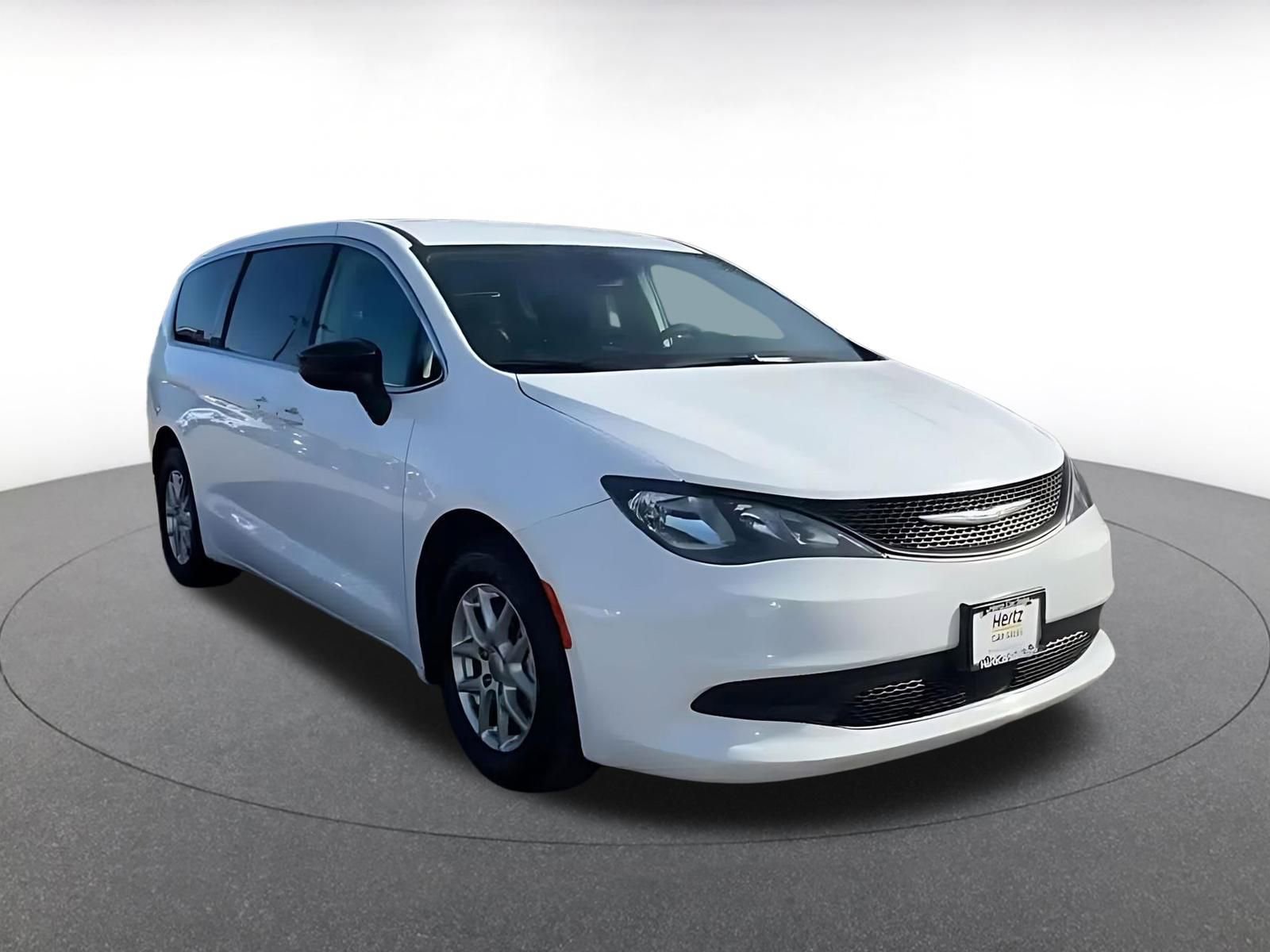 Thumbnail: 2024 Chrysler Voyager - 3