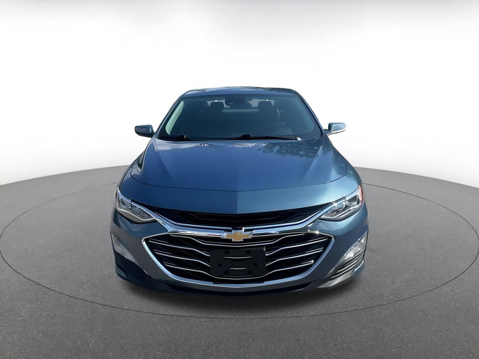 Thumbnail: 2024 Chevrolet Malibu - 4