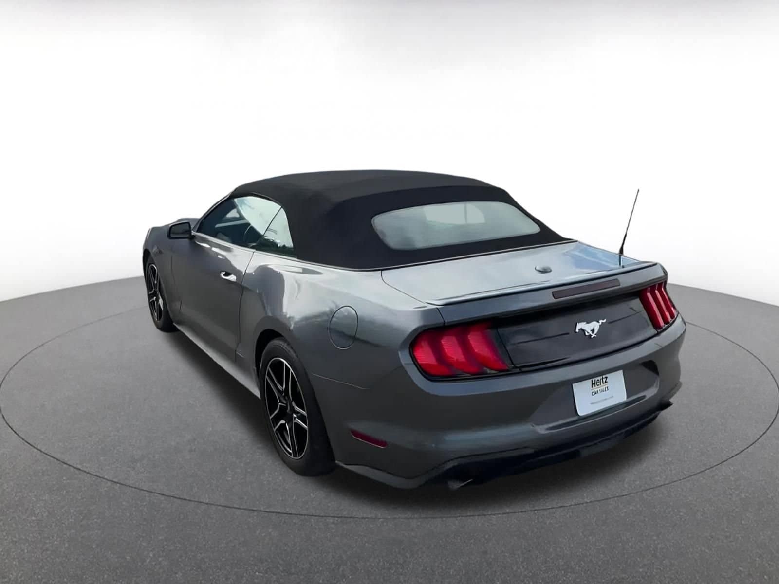 Thumbnail: 2022 Ford Mustang - 8