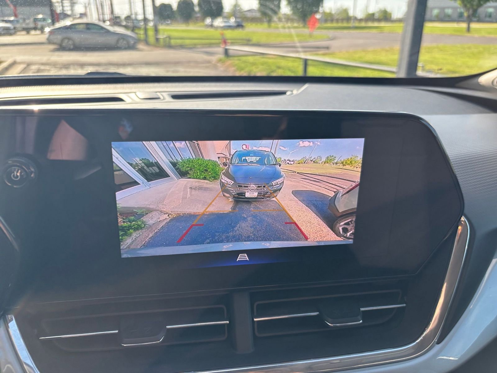 Thumbnail: 2025 Chevrolet Trax - 22