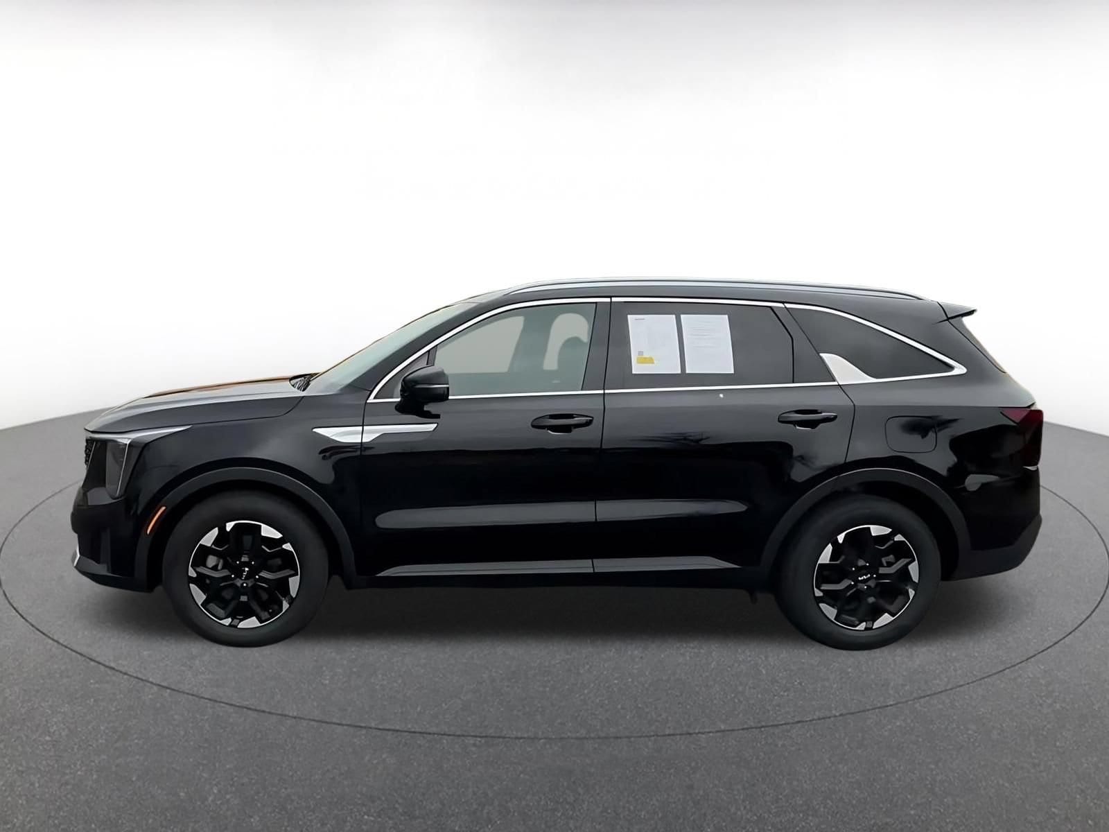 Thumbnail: 2024 Kia Sorento - 8