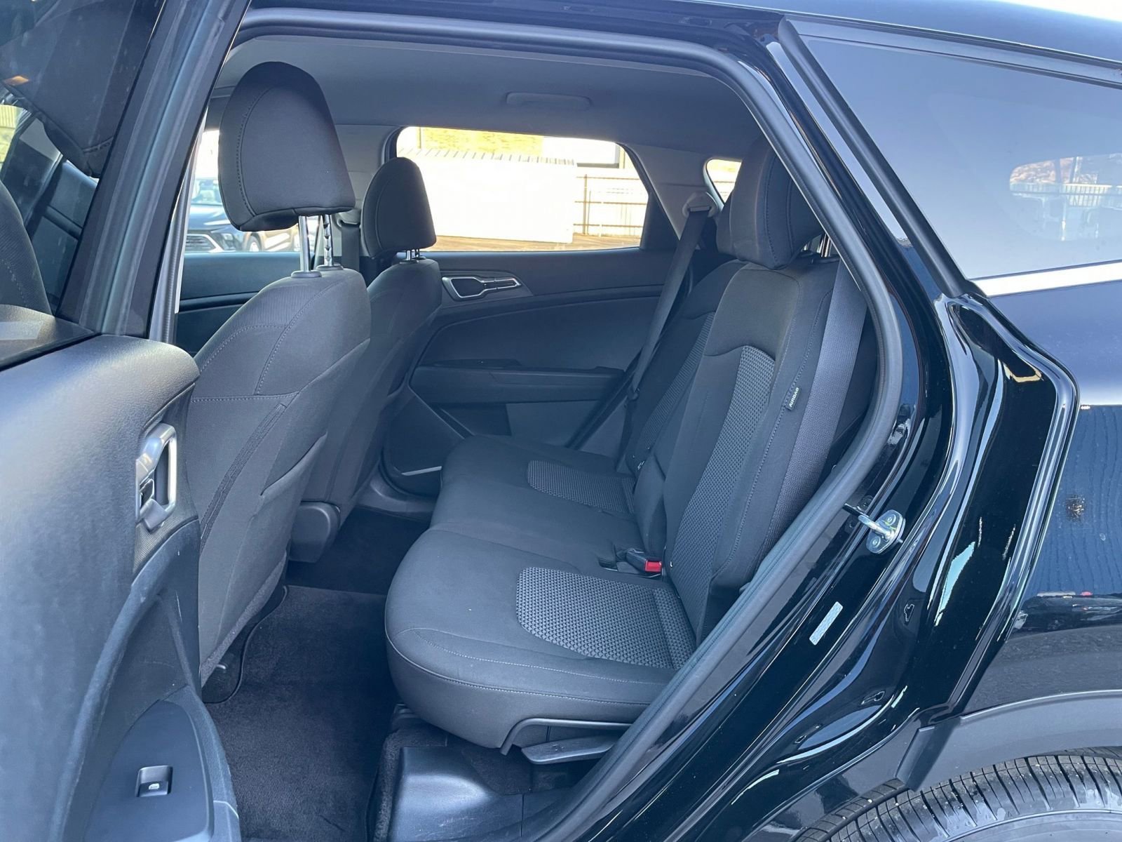 Thumbnail: 2025 Kia Sportage - 24