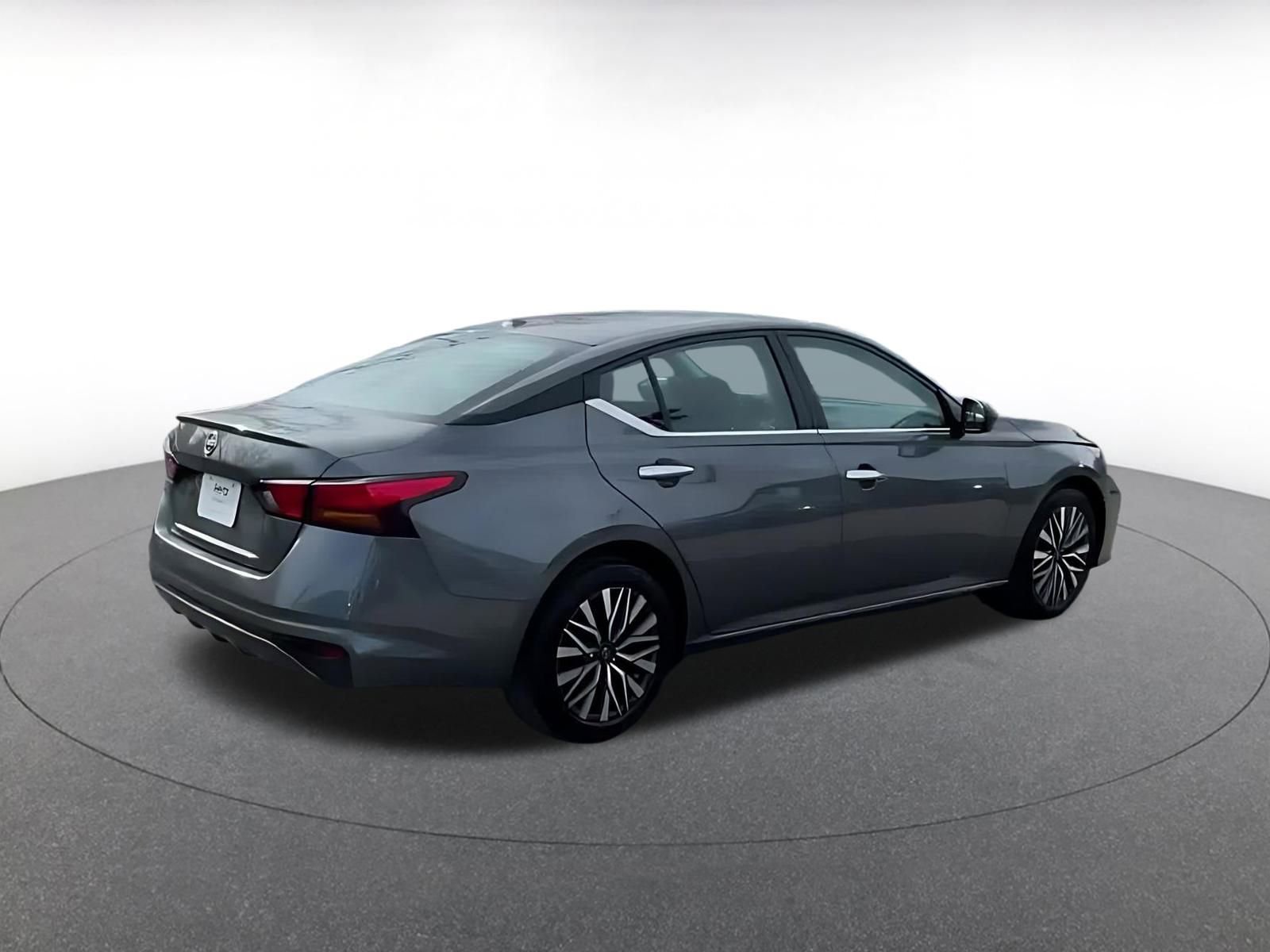 Thumbnail: 2025 Nissan Altima - 15