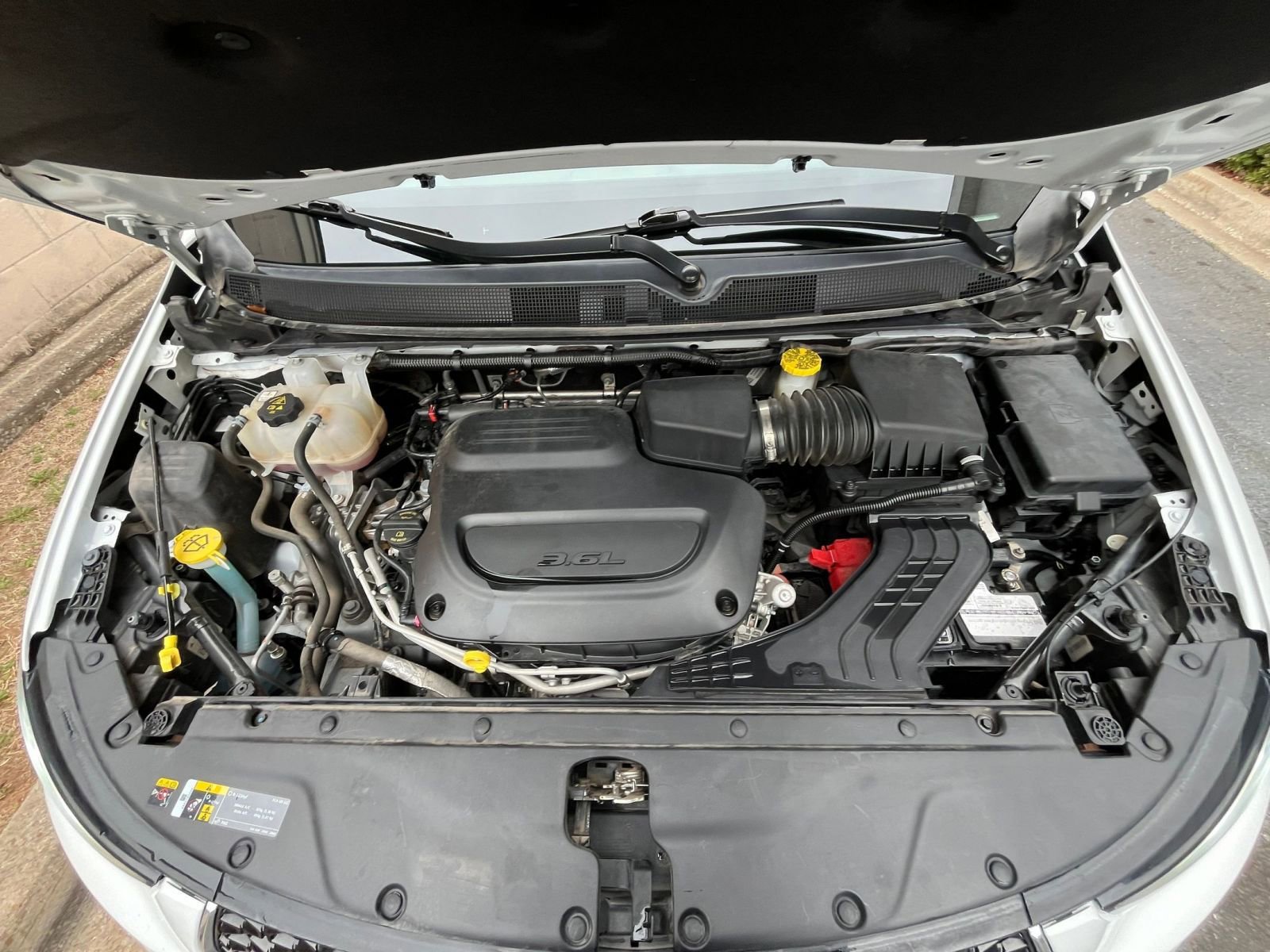 Thumbnail: 2023 Chrysler Pacifica - 32