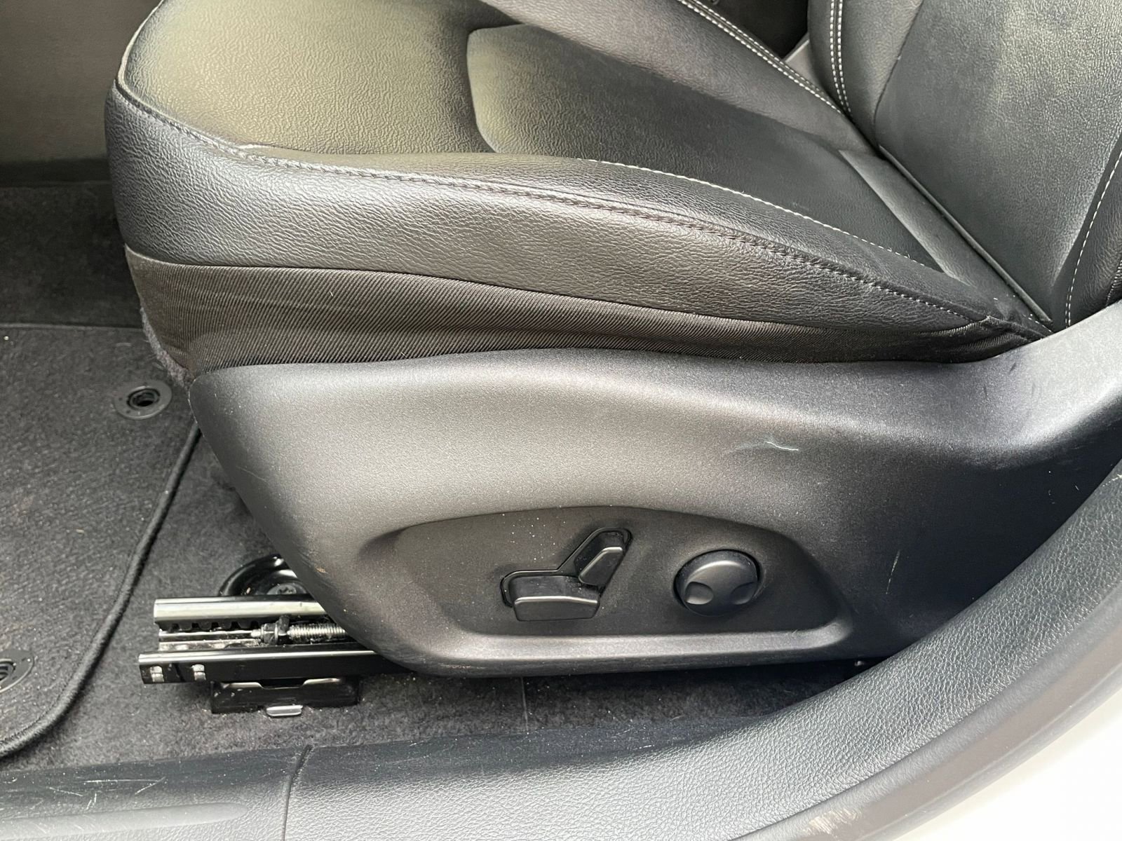 Thumbnail: 2025 Jeep Compass - 23