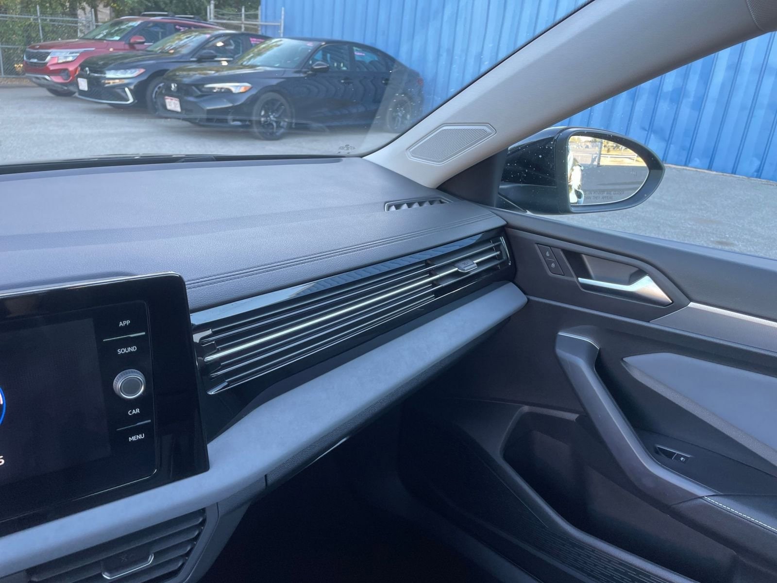 Thumbnail: 2025 Volkswagen Jetta - 35