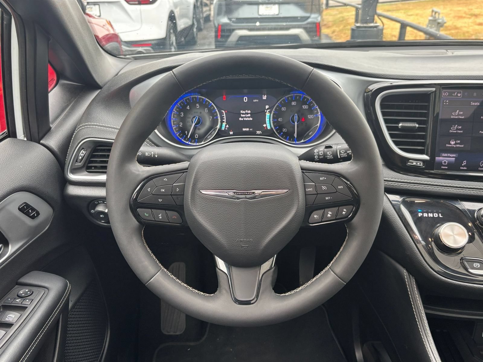 Thumbnail: 2025 Chrysler Pacifica - 31