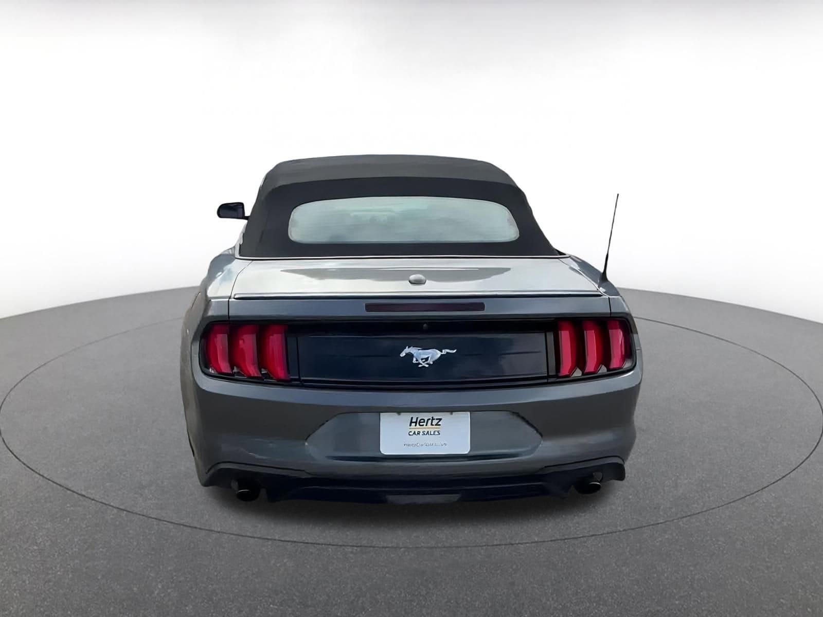 Thumbnail: 2022 Ford Mustang - 11