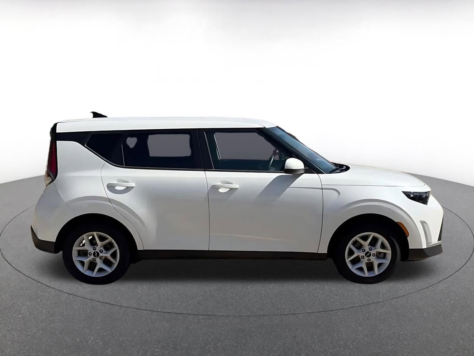 Thumbnail: 2025 Kia Soul - 16