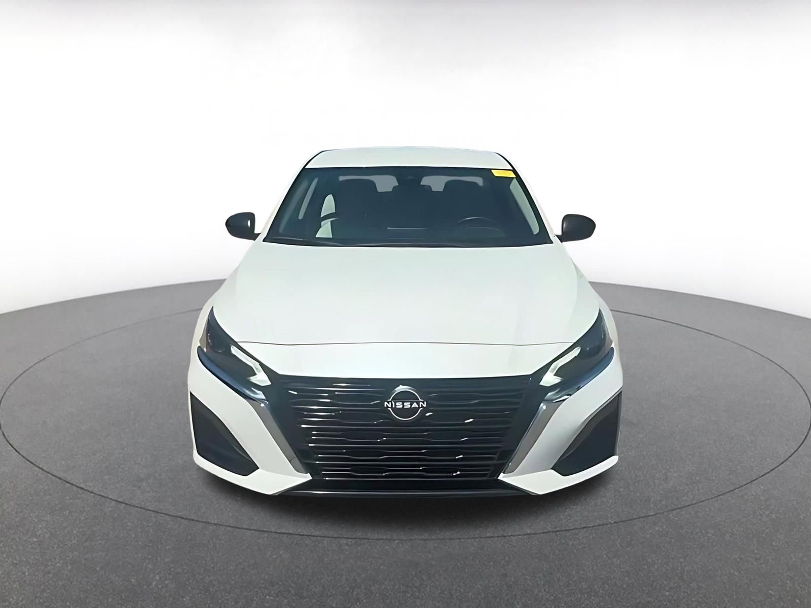 Thumbnail: 2025 Nissan Altima - 4