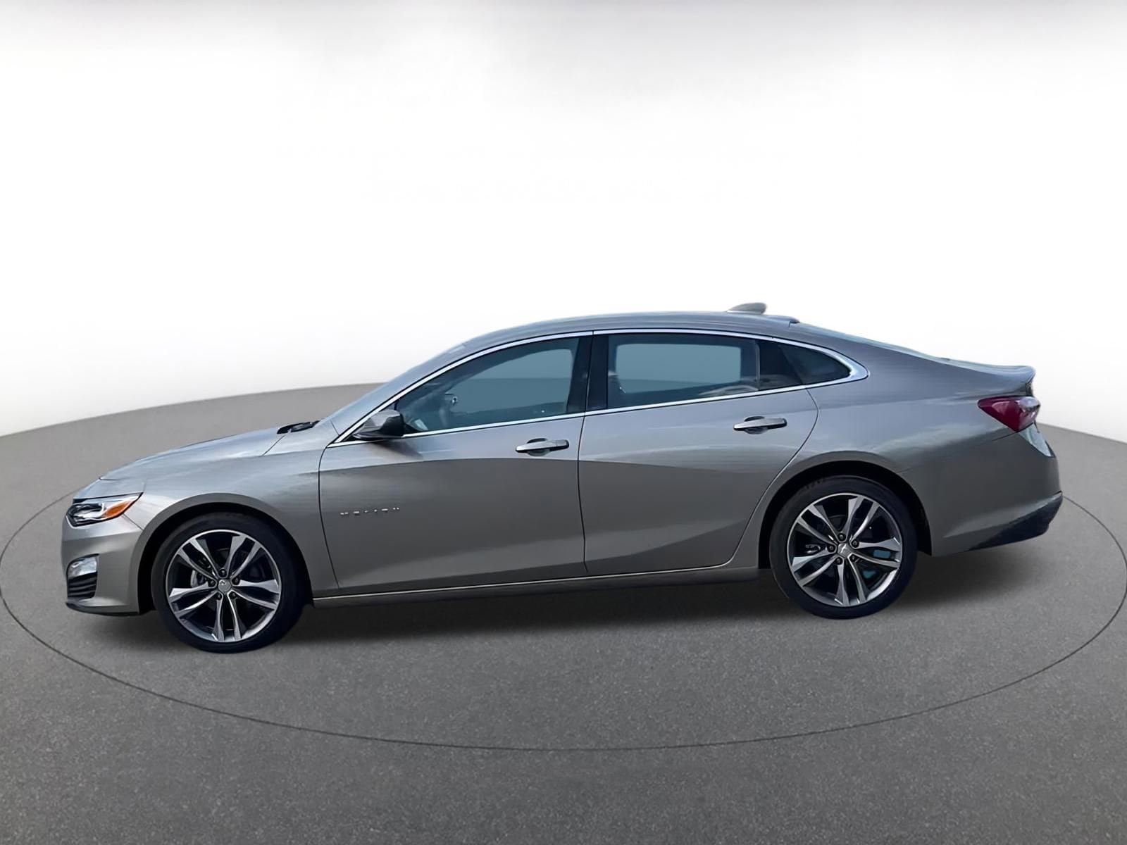 Thumbnail: 2024 Chevrolet Malibu - 16