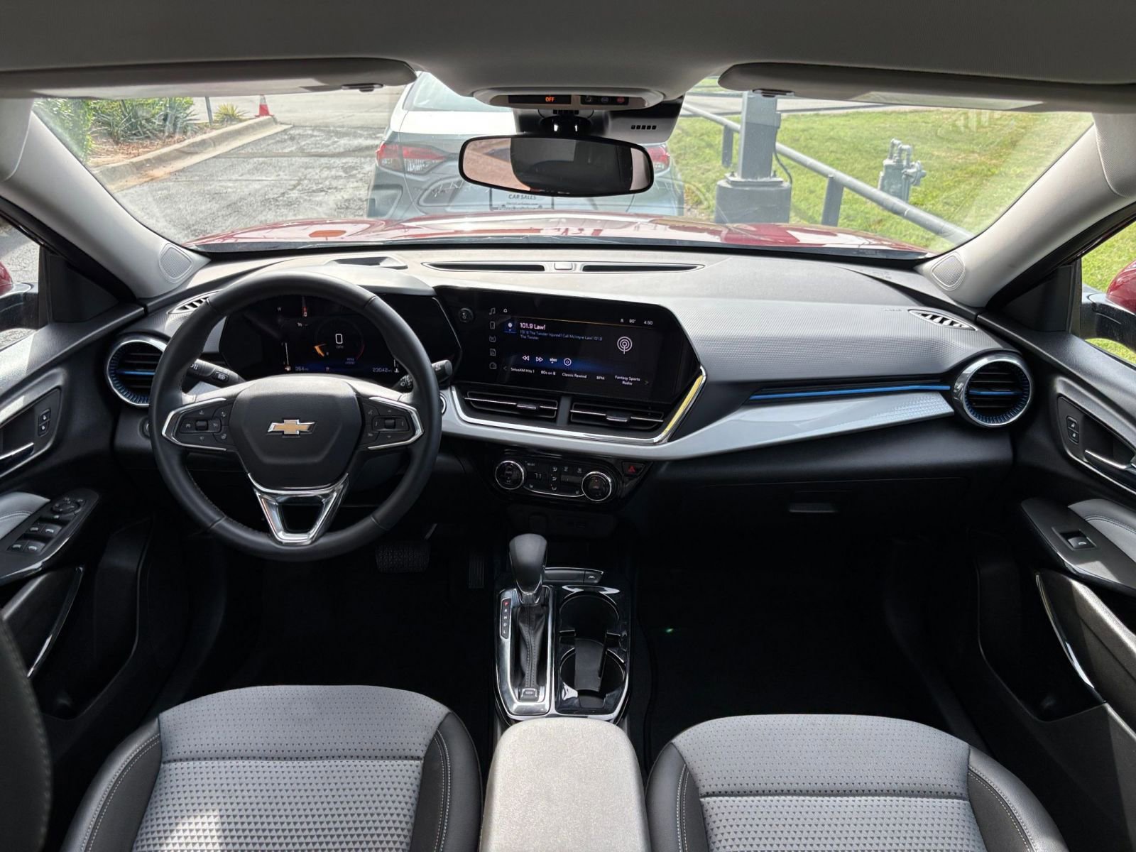 Thumbnail: 2025 Chevrolet Trax - 32