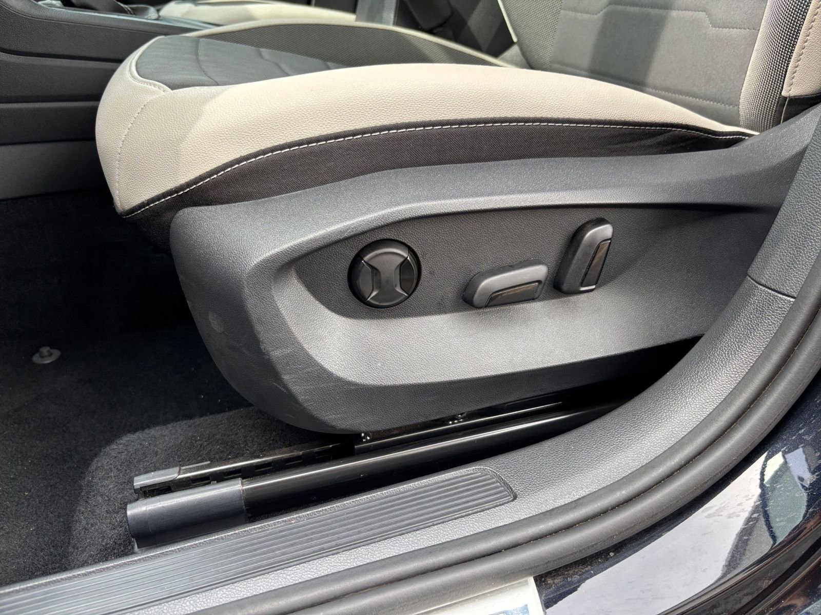 Thumbnail: 2025 Volkswagen Taos - 22